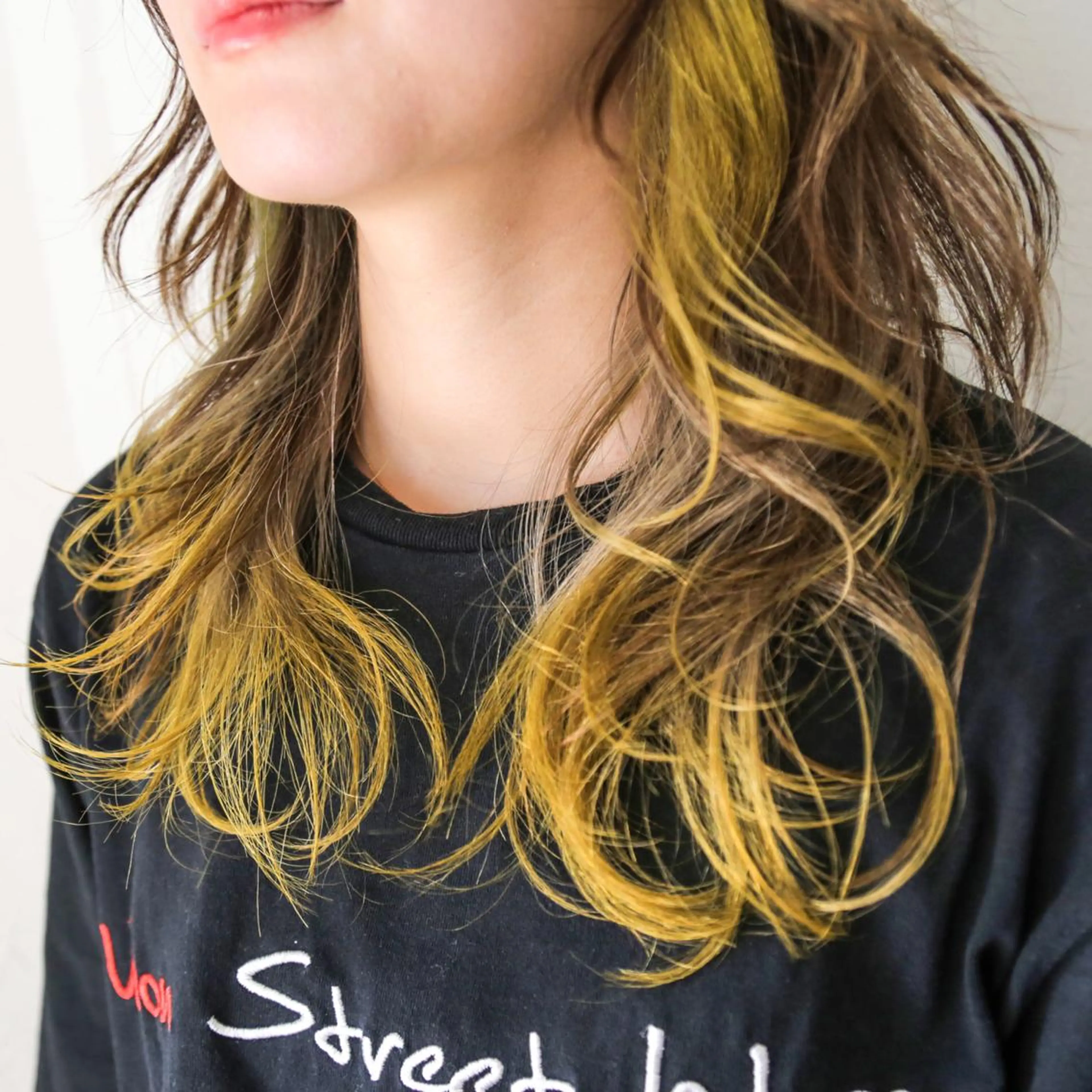 ロング カラー ブリーチ ケアブリーチ ダブルカラー ハイライトカラー イルミナカラー 🔆学生に人気🔆 AEQUITASのヘアスタイル