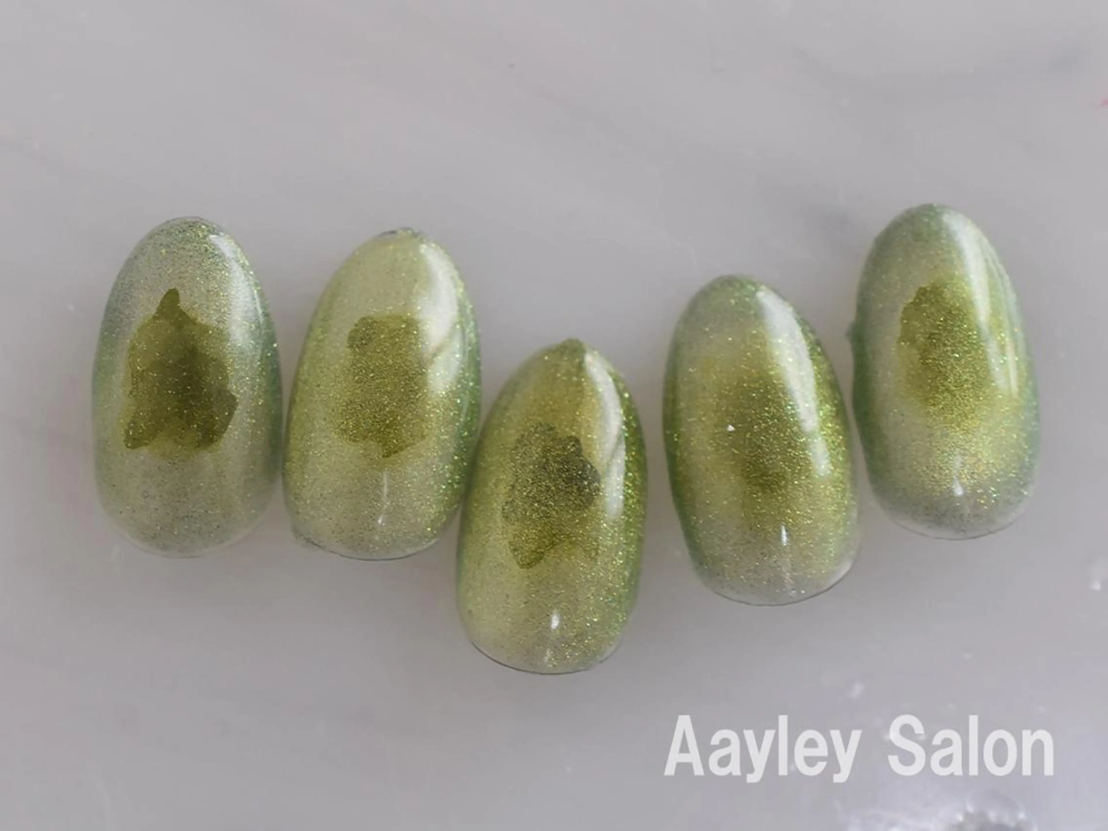 ショート カラー ネイル Aayley(アイリー)Salon所属・Aayley アイリ―サロンのネイルデザイン