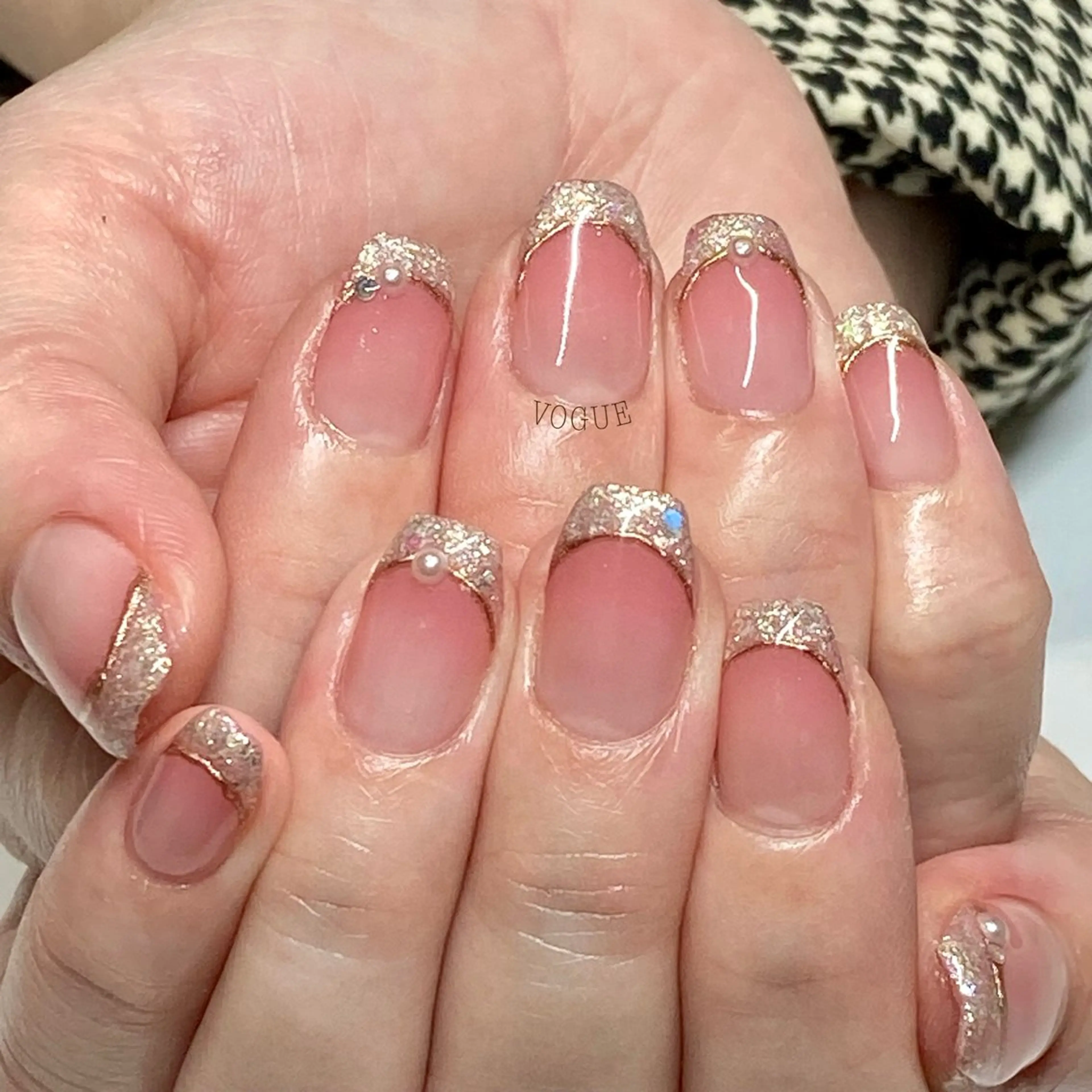 ネイル ハンドネイル VOGUE ×SWANのネイルデザイン