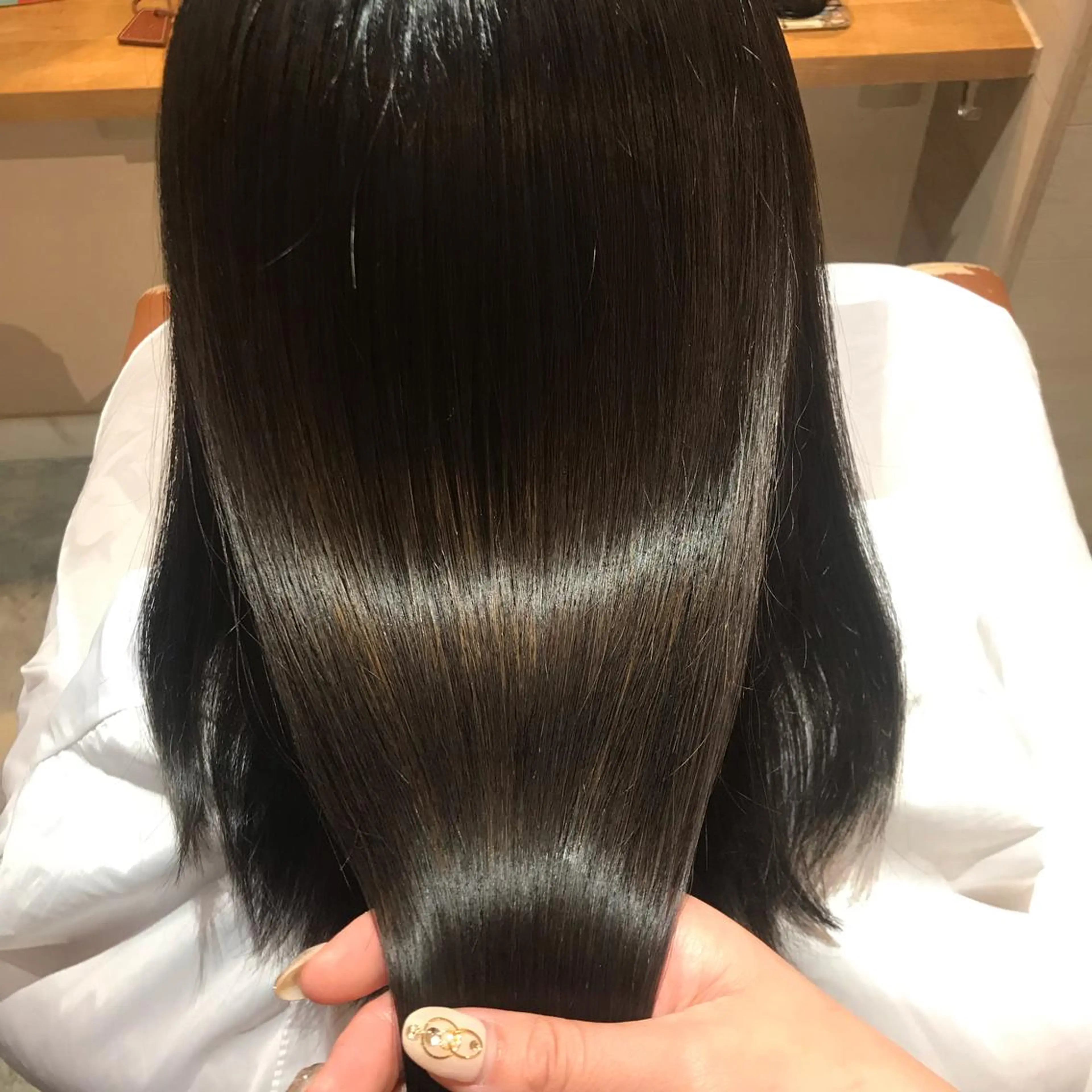 セミロング カラー 髪質改善×矯正🫧 韓国ヘアasamiのヘアスタイル