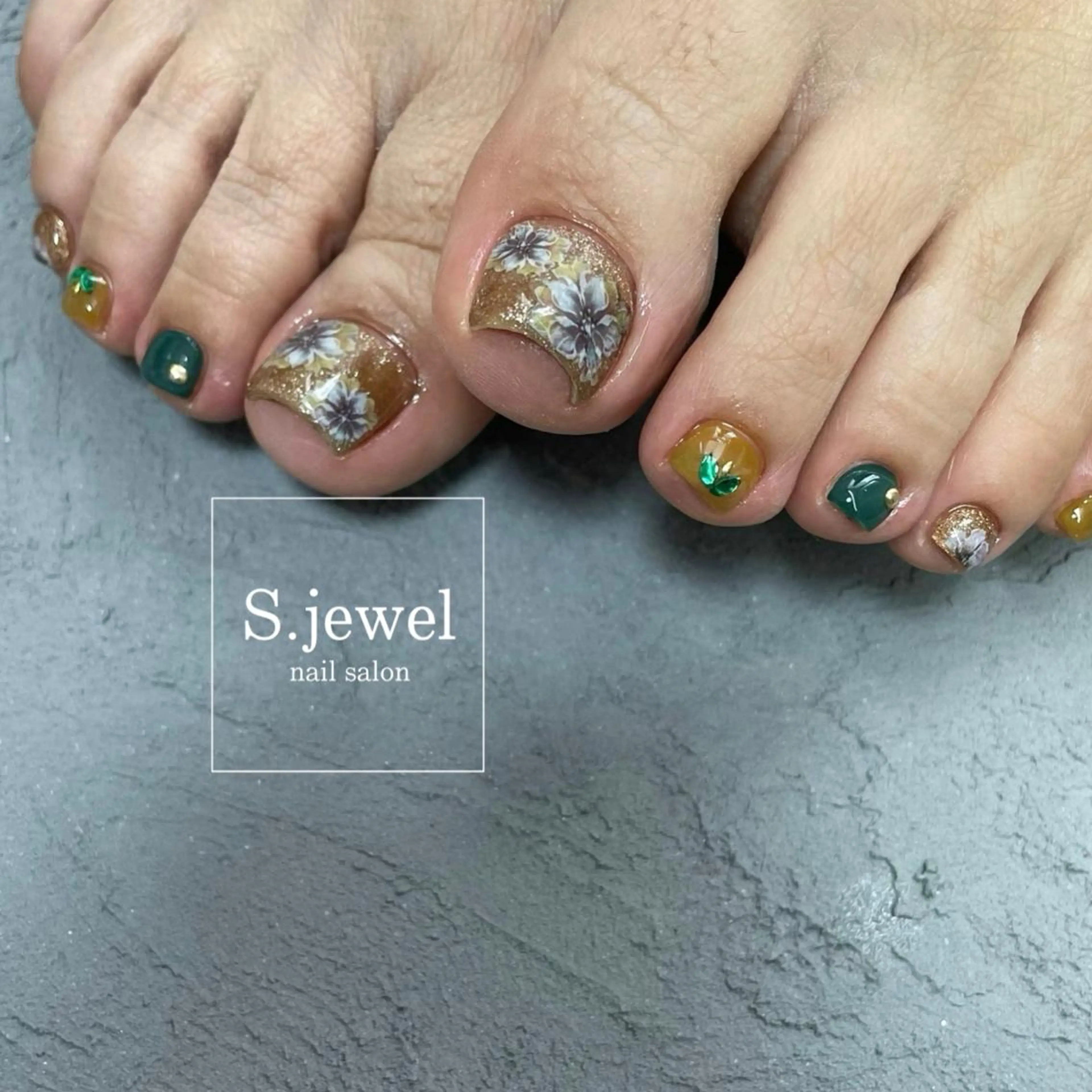 ネイル S♡JEWEL所属・S. JEWELのネイルデザイン