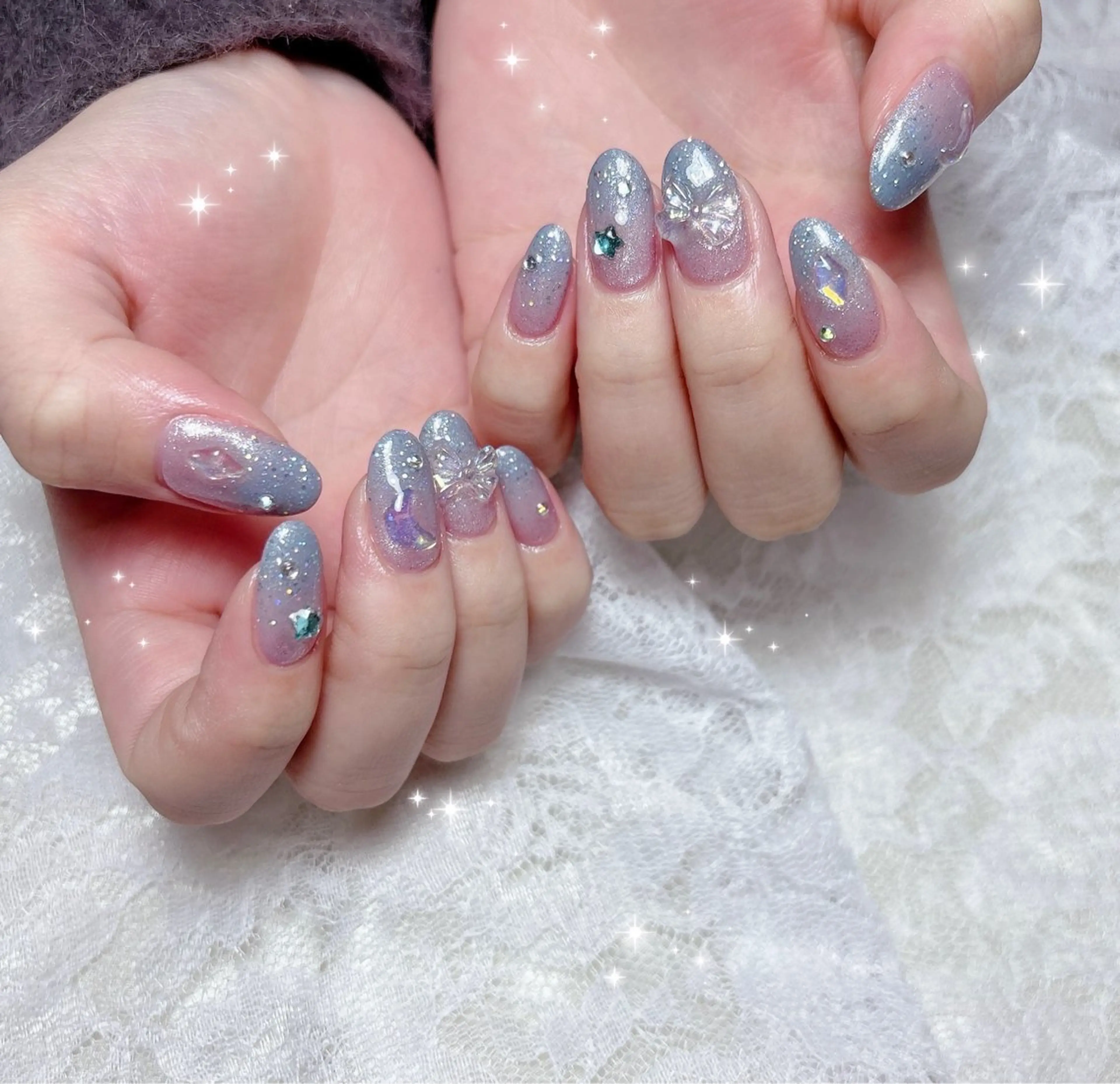 ネイル グラデーション キラキラネイル ハンドネイル FLARE NAIL フレアネイルのネイルデザイン