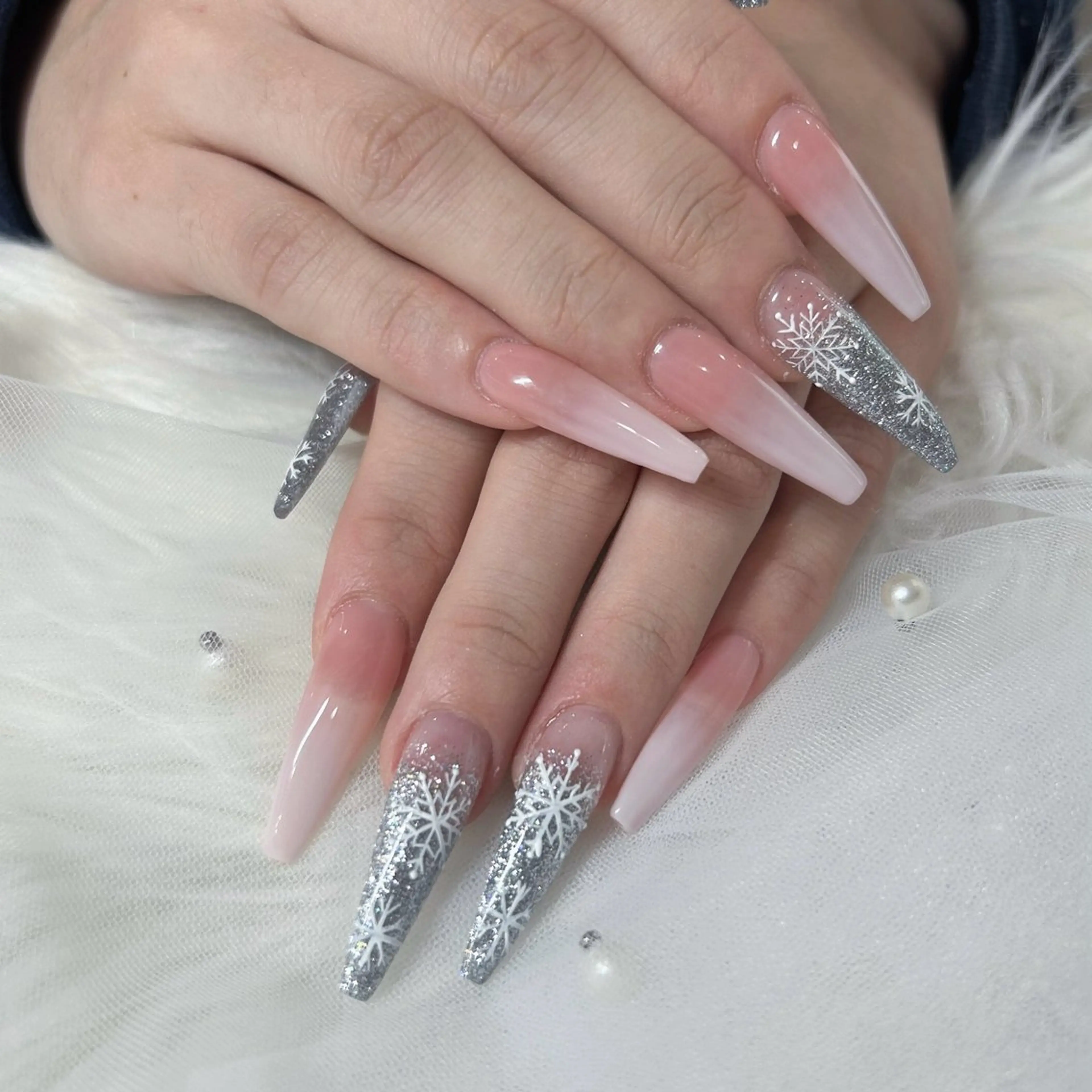 ロング eyelash ＆nail  REVE立川南口店所属・REVE 🌺yuina🌺のネイルデザイン