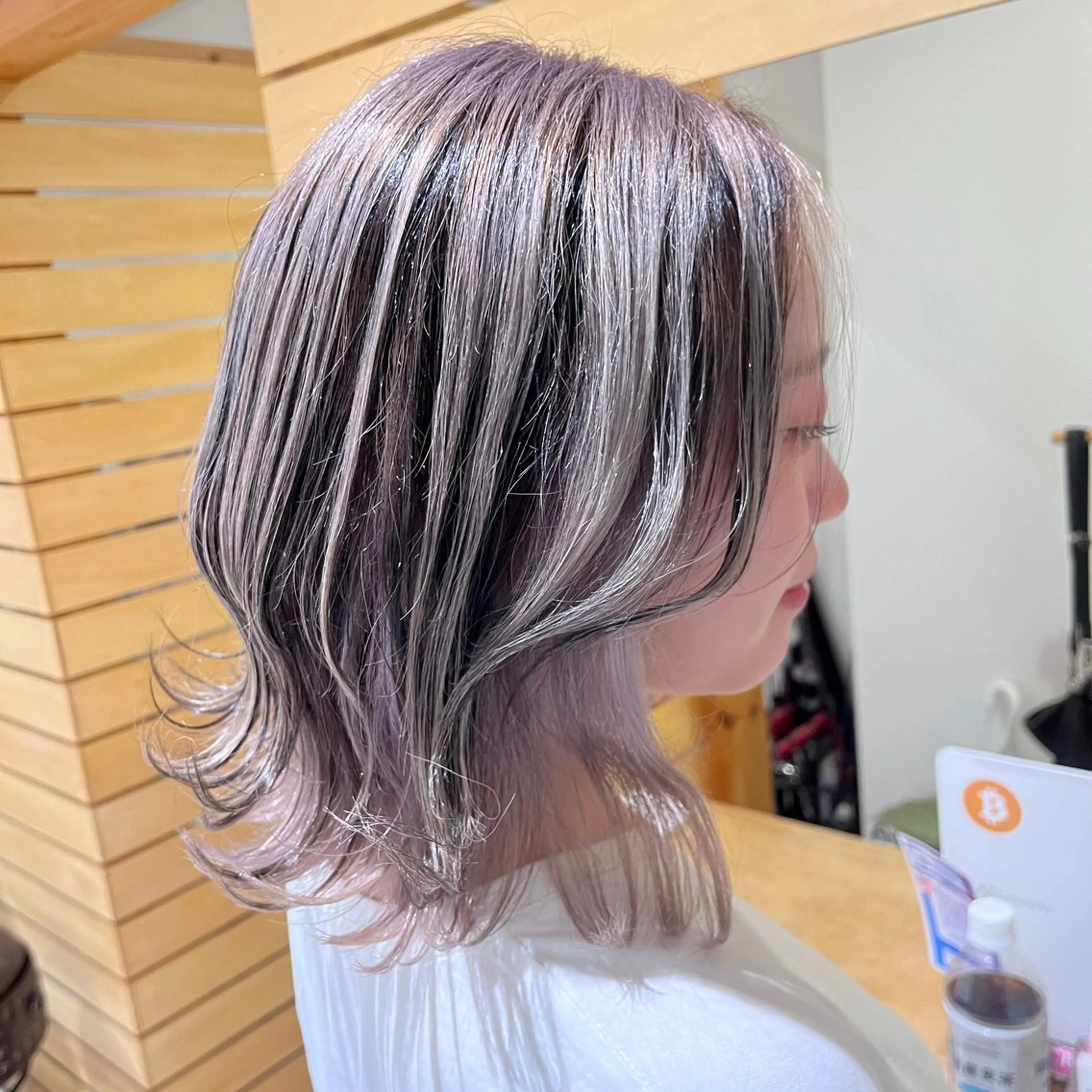 ミディアム カラー ブリーチ RUBEUS【ルベウス】所属・✨艶々カラー🎨 杉本賢人のヘアスタイル