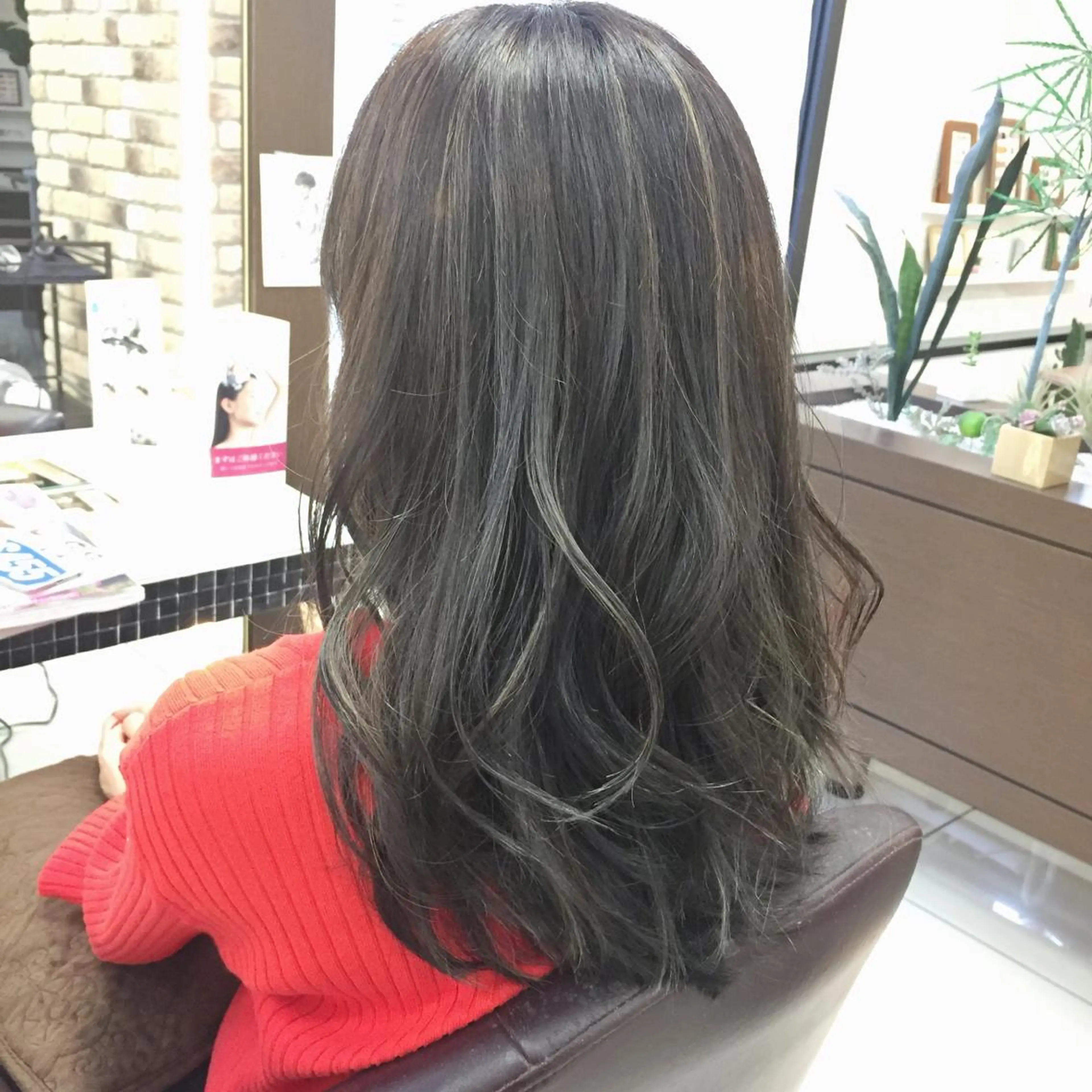 ロング カラー グレージュ ハイライトカラー ハイライト oggi +KENJE所属・大平 美沙のヘアスタイル