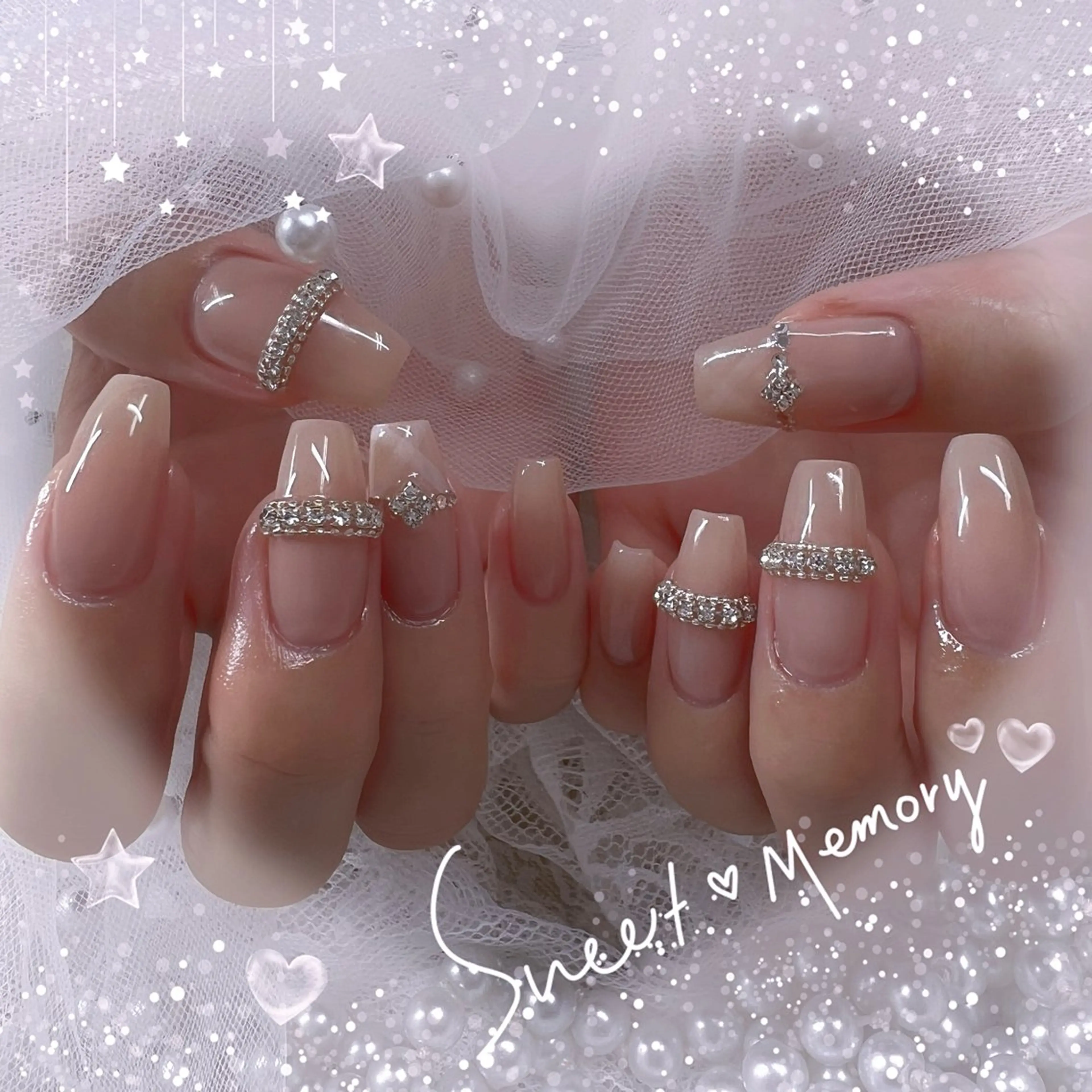 ネイル チークネイル フレンチネイル ガーリー ガラスフレンチ グラデーション Chill Nailsalonのネイルデザイン