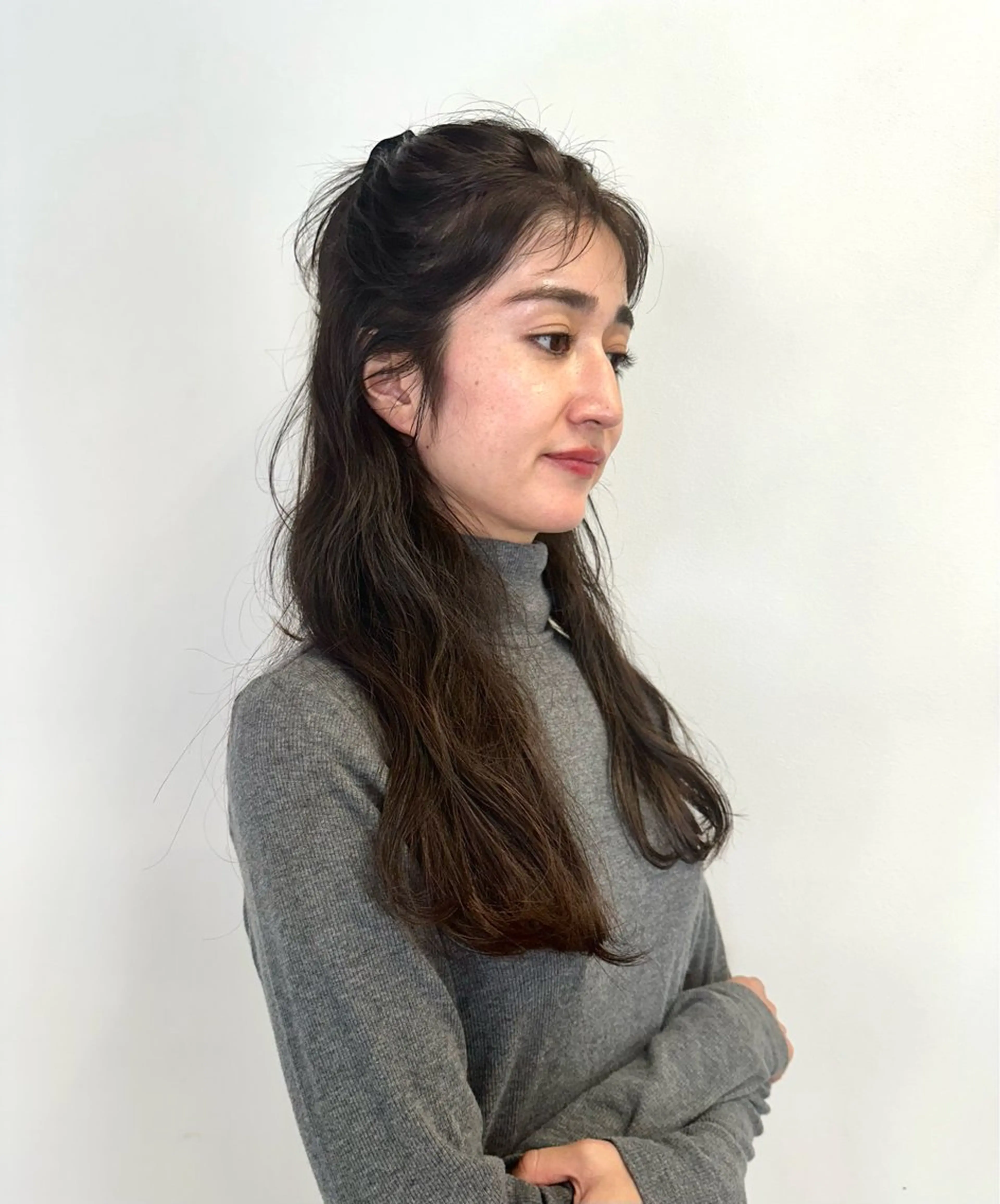 ロング 山本 菜月のヘアスタイル