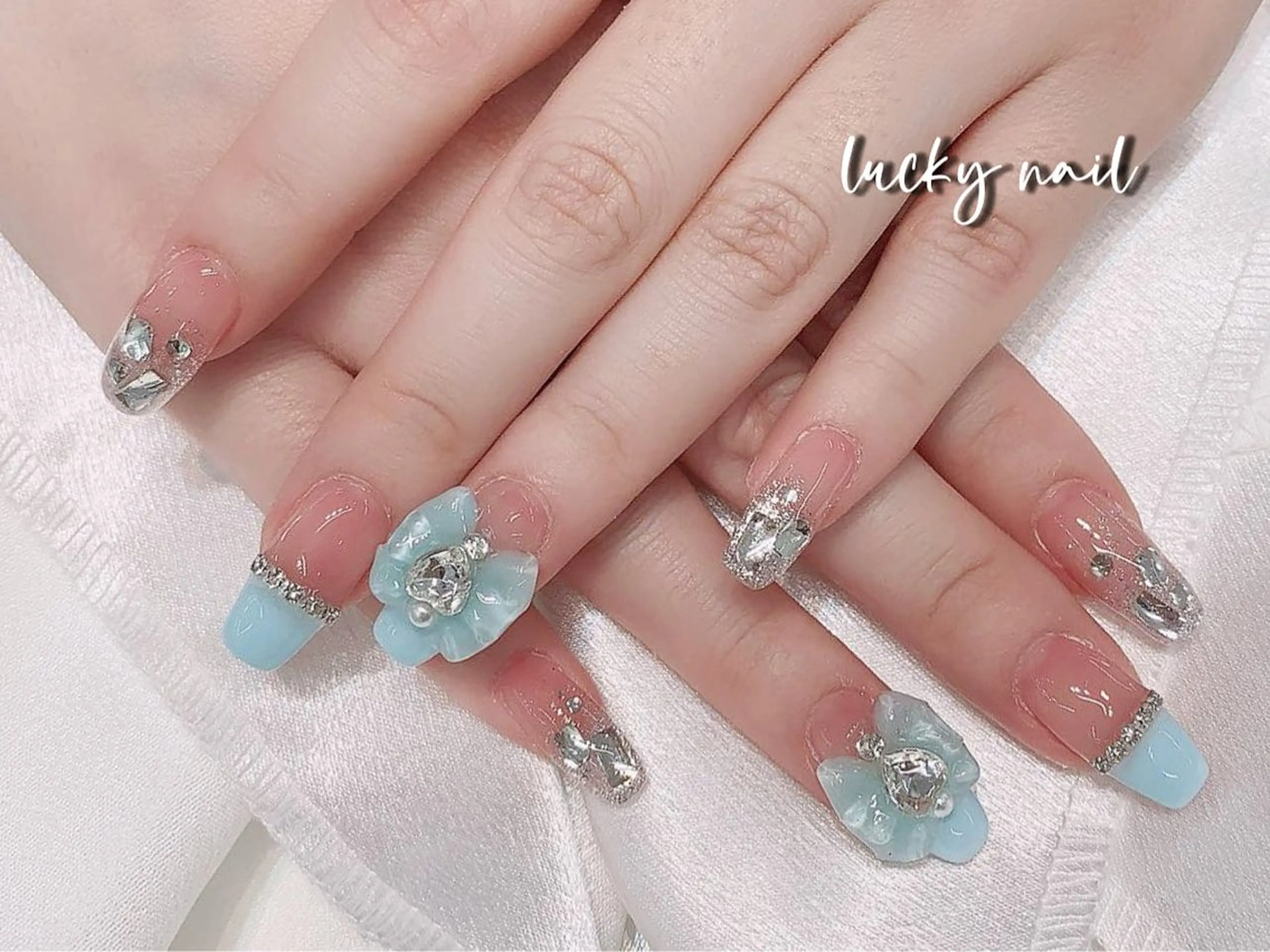ネイル アートネイル チークネイル 長さ出し ジェルネイル マグネットネイル Lucky nail  小林和希のネイルデザイン