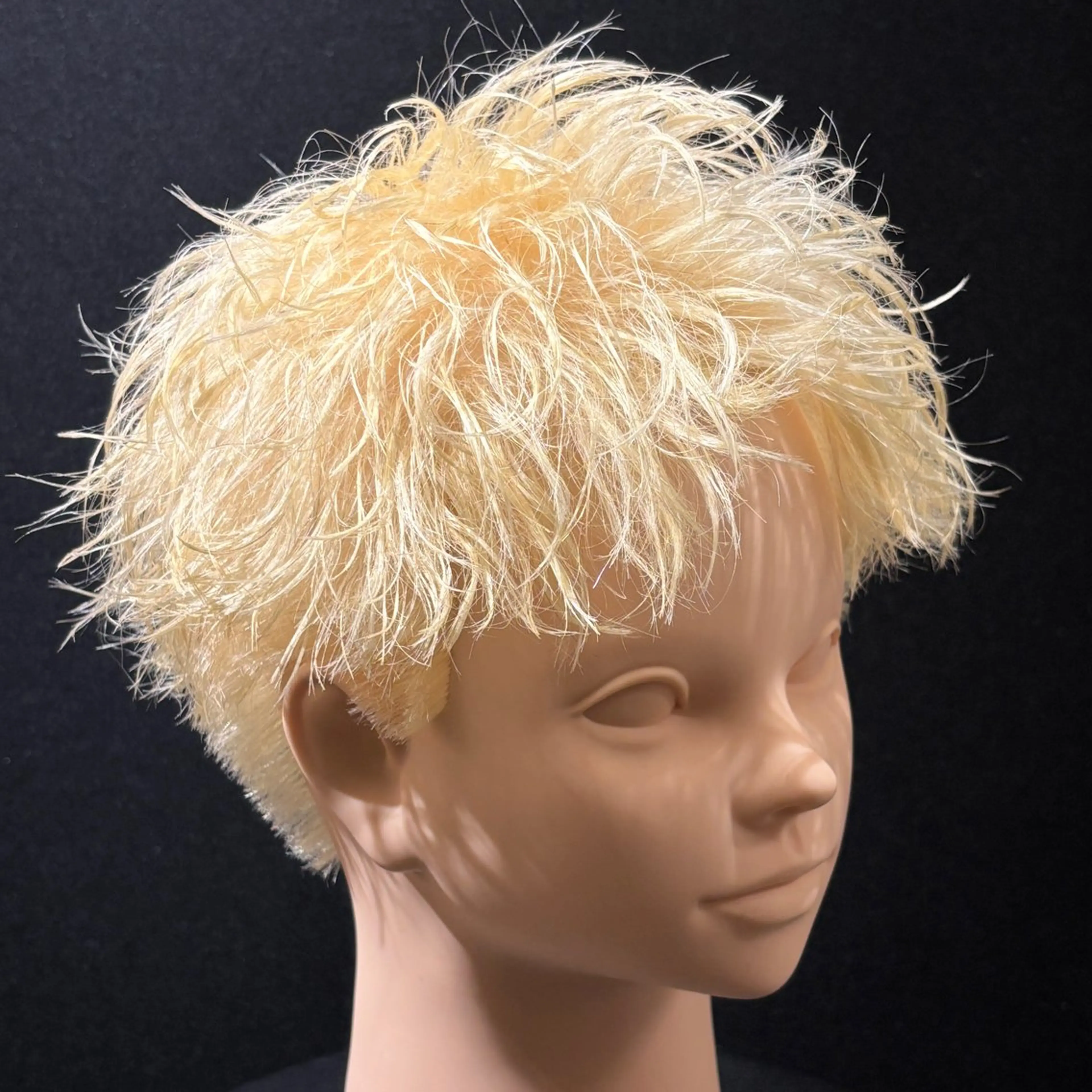 ショート カラー メンズ アップバング メンズブリーチ ベージュカラー ブリーチ ブロンド カット ヘアカラー メンズ特化カットパー マカラー坂田柊のヘアスタイル