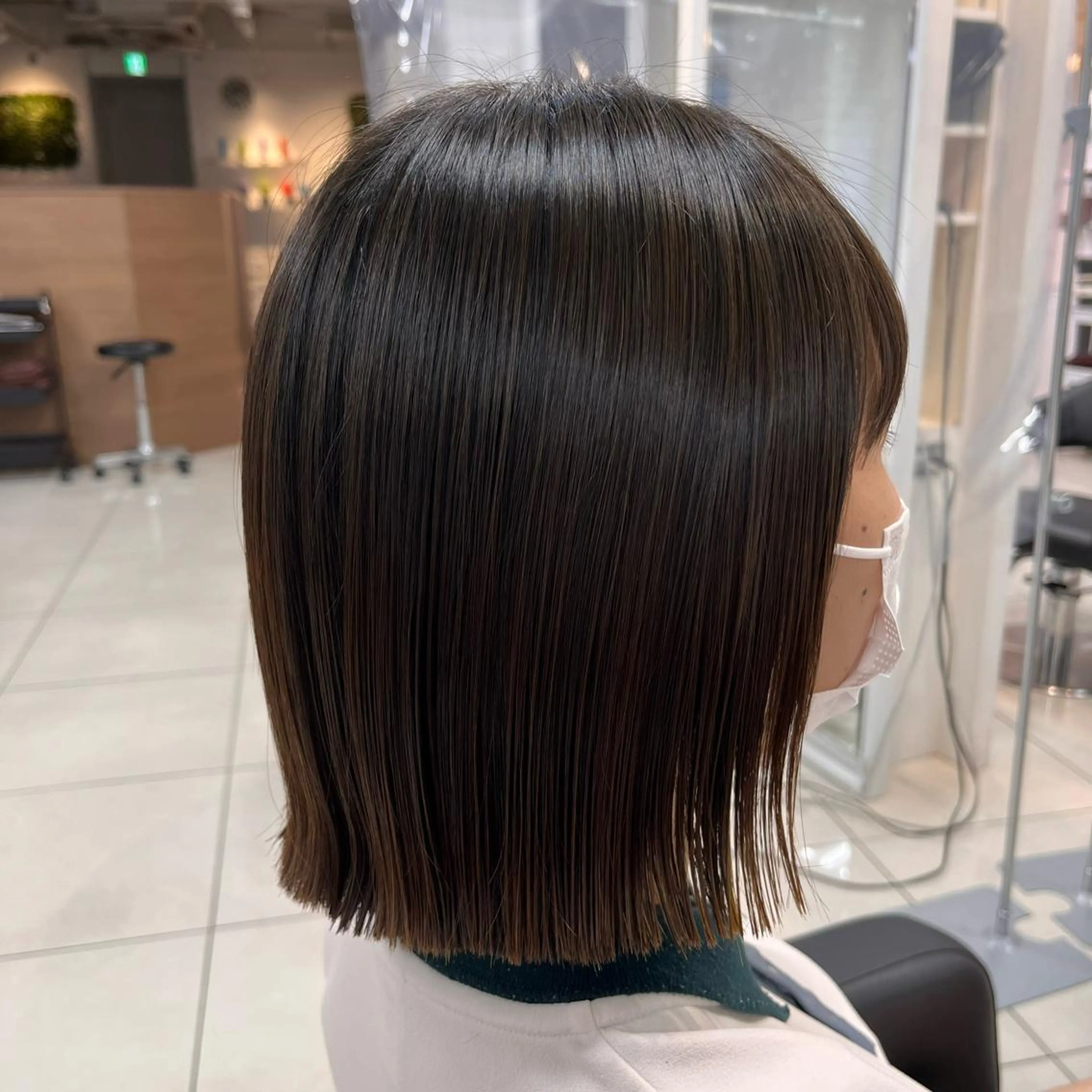 ミディアム カラー ヘアアレンジ 切りっぱなしボブ ボブ カット ヘアカラー トリートメント 【センターパート/ マッシュ】ryokaのヘアスタイル