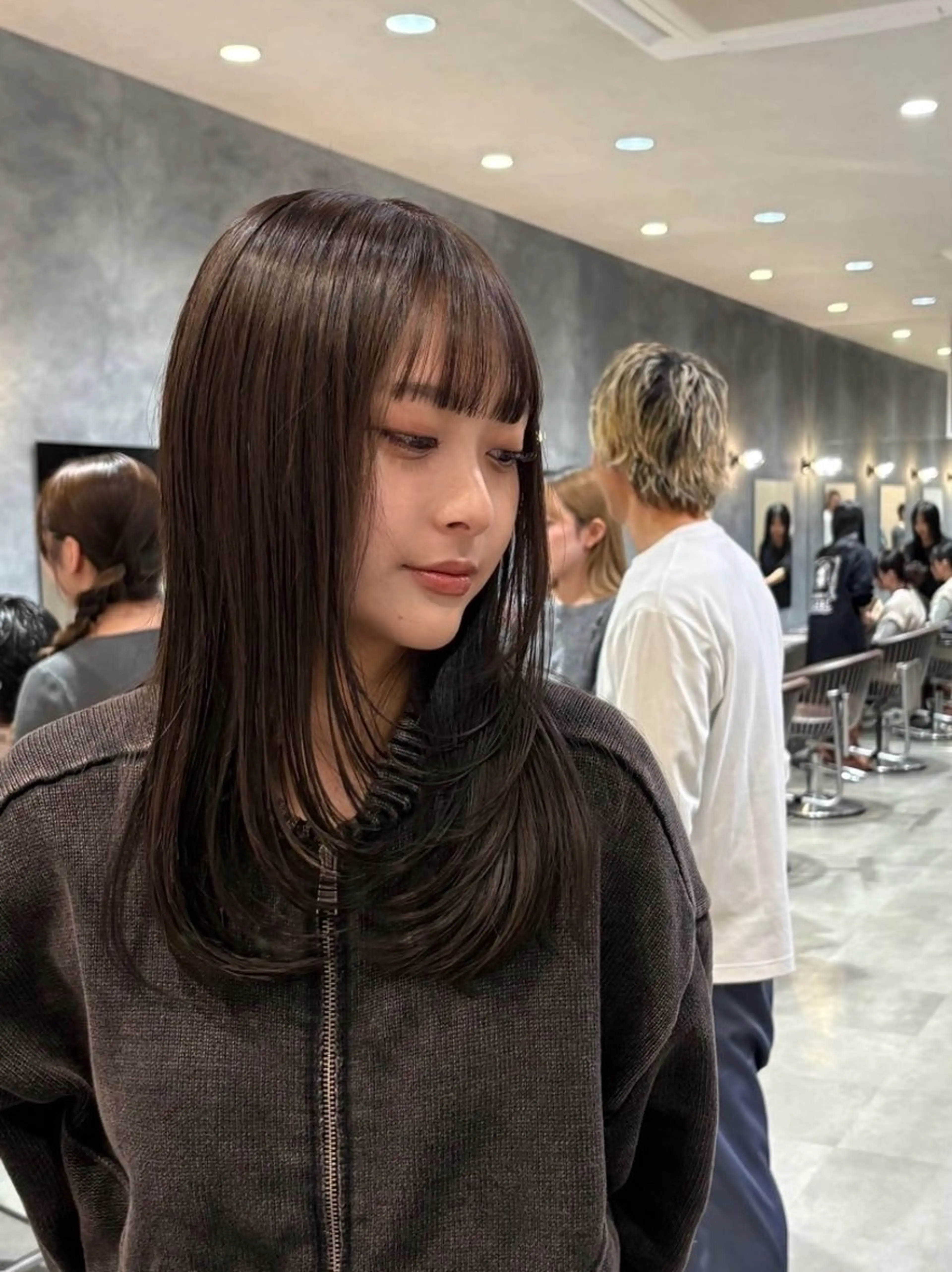 ロング 小西 由季乃のヘアスタイル