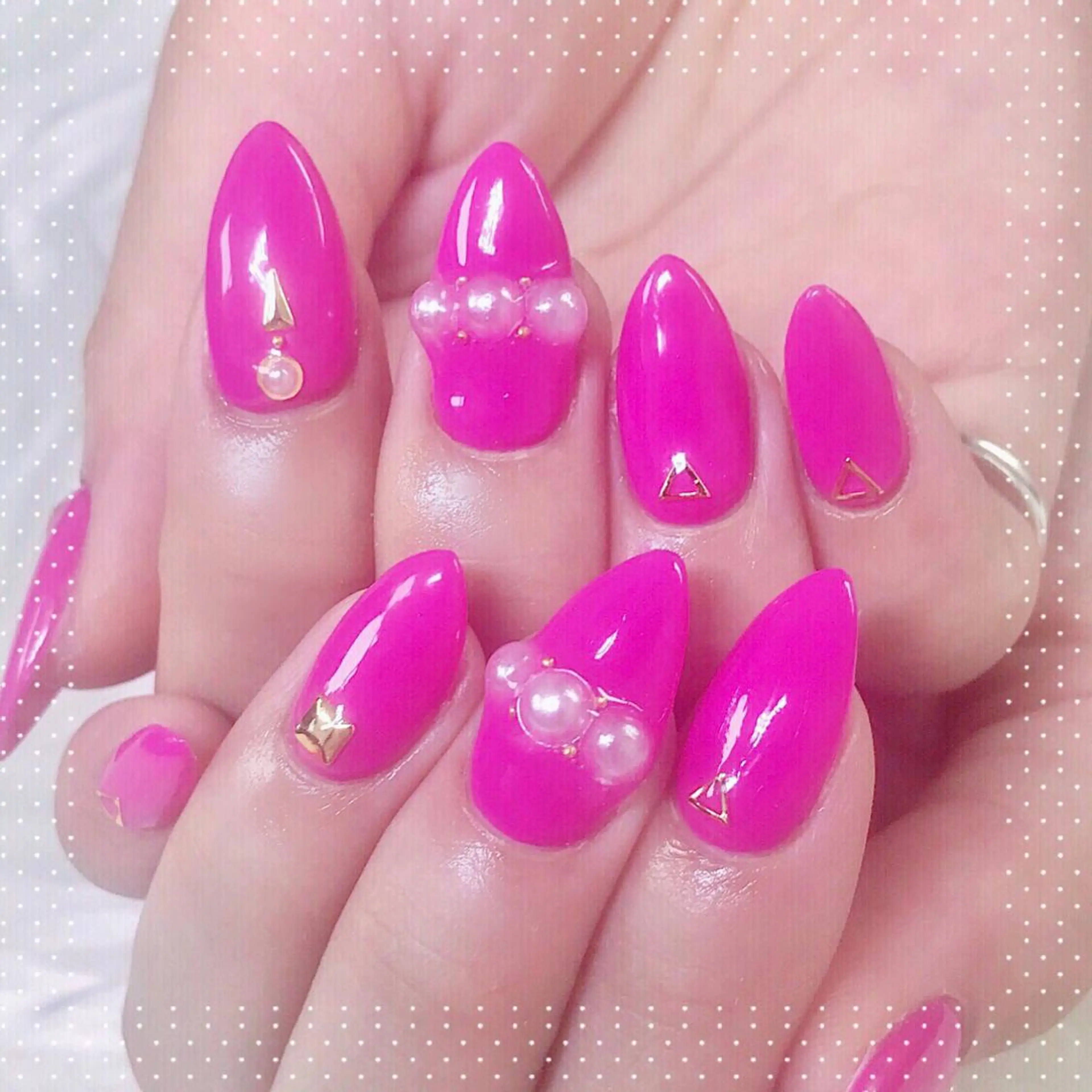 ネイル NOIROUGE所属・NOI ROUGEのネイルデザイン