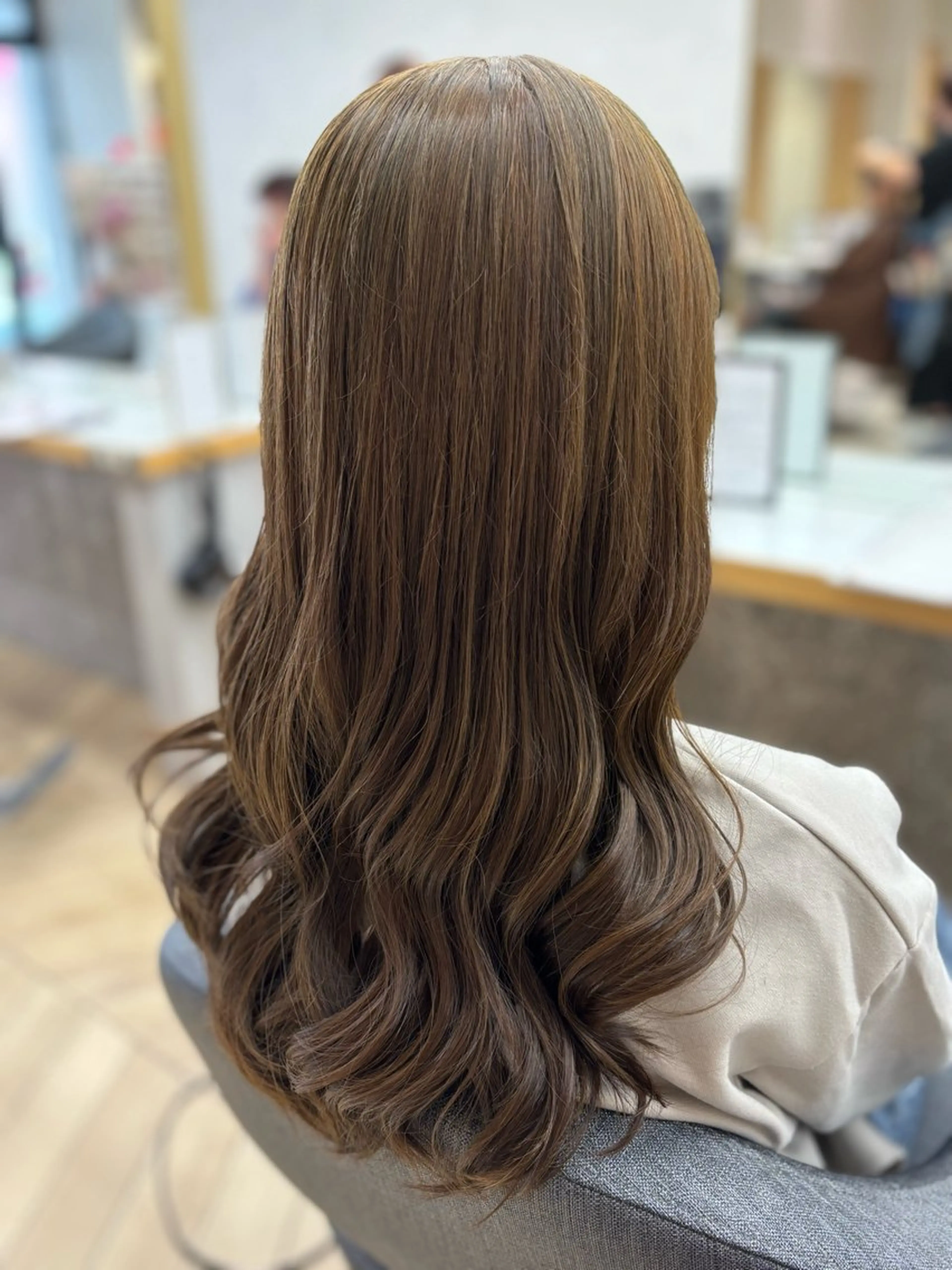 👱‍♀️透明感カラー（ブリーチなしダブルカラー）+トリートメントの写真