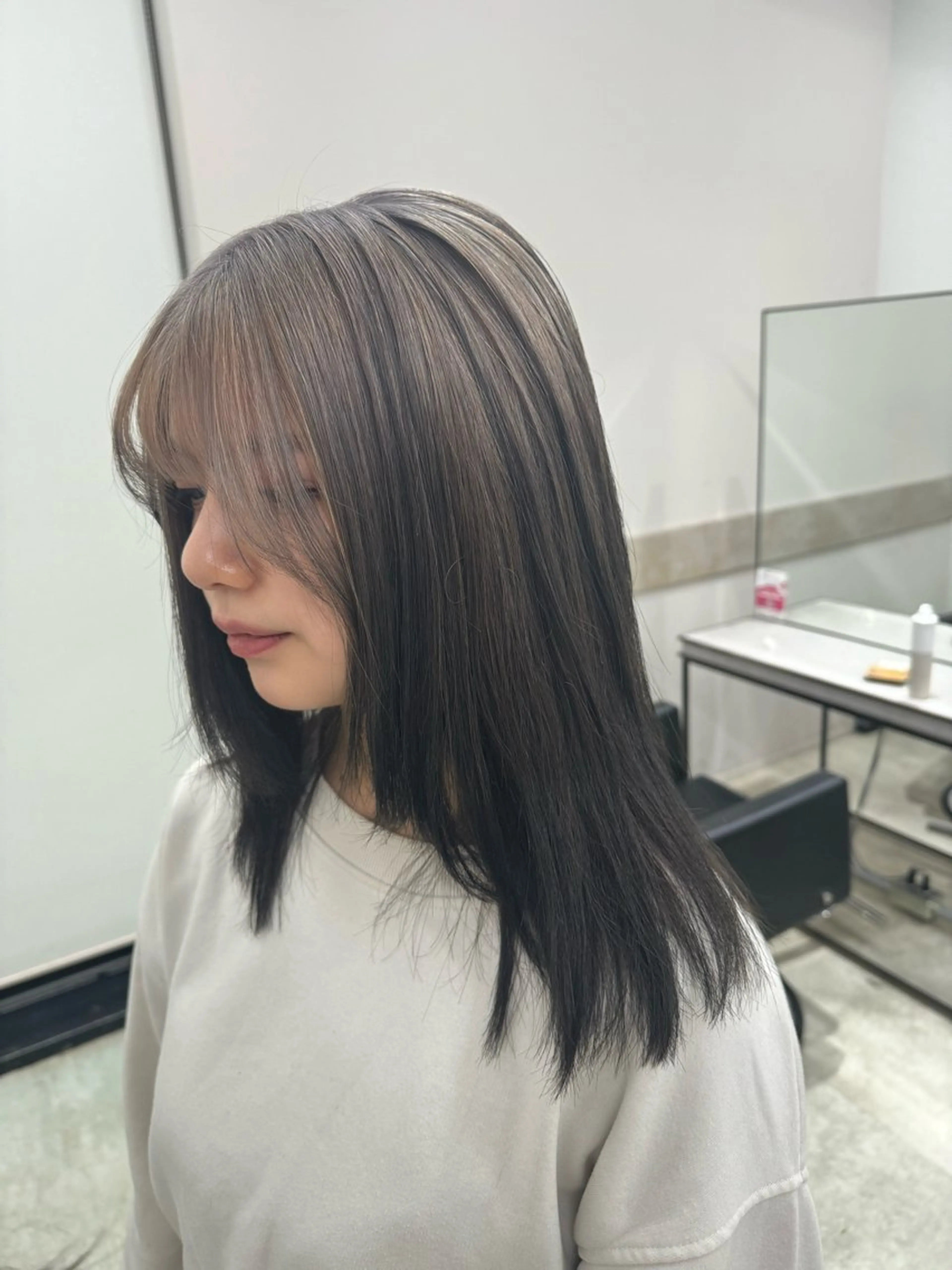 ミディアム カラー カット ヘアカラー トリートメント 透明感カラー✨艶髪 制作🌱山根あゆみのヘアスタイル