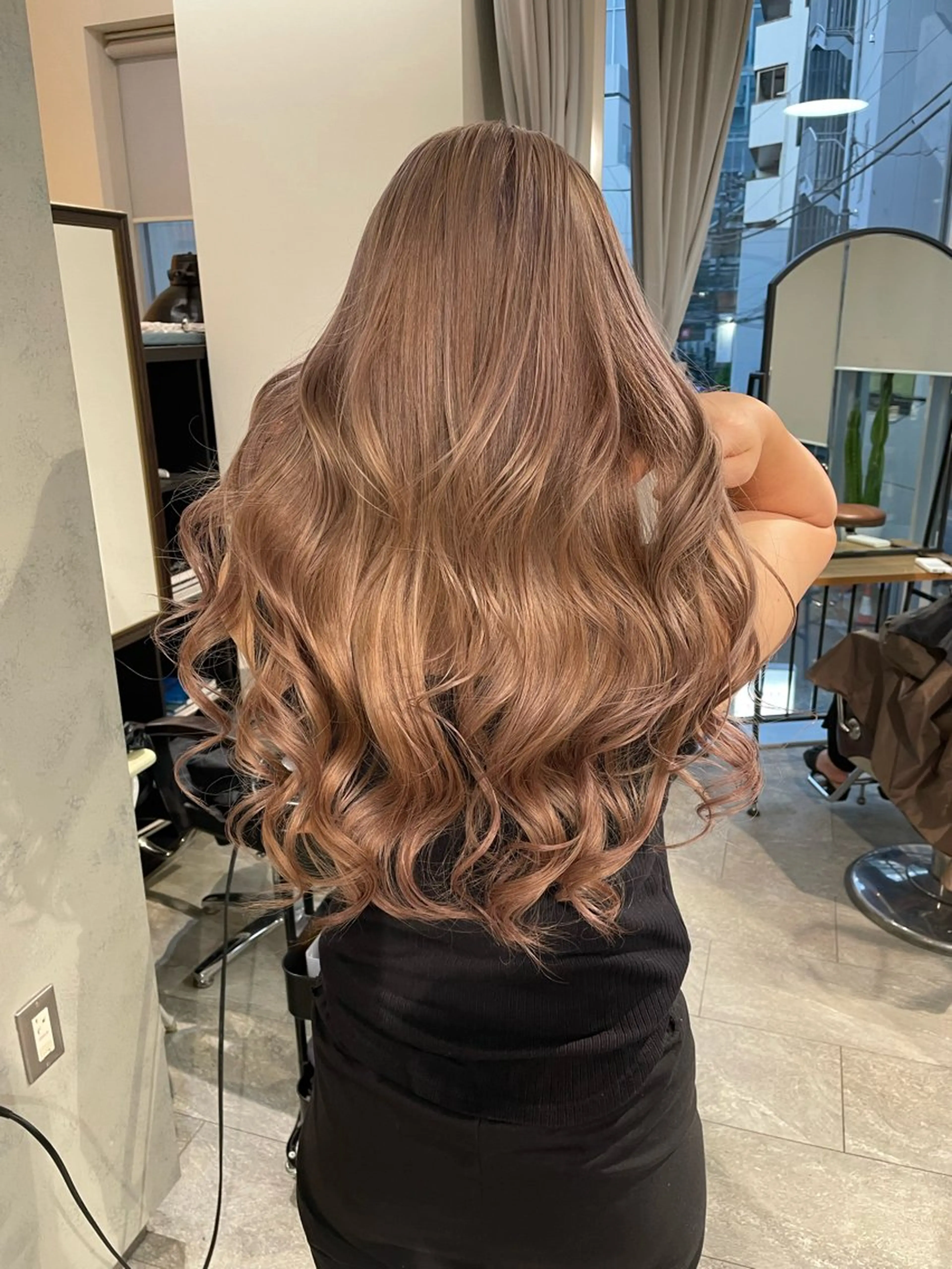 ロング カラー カット ヘアカラー トリートメント ヘアセット 💜ハイトーン💛 マジカルかいちゃんのヘアスタイル