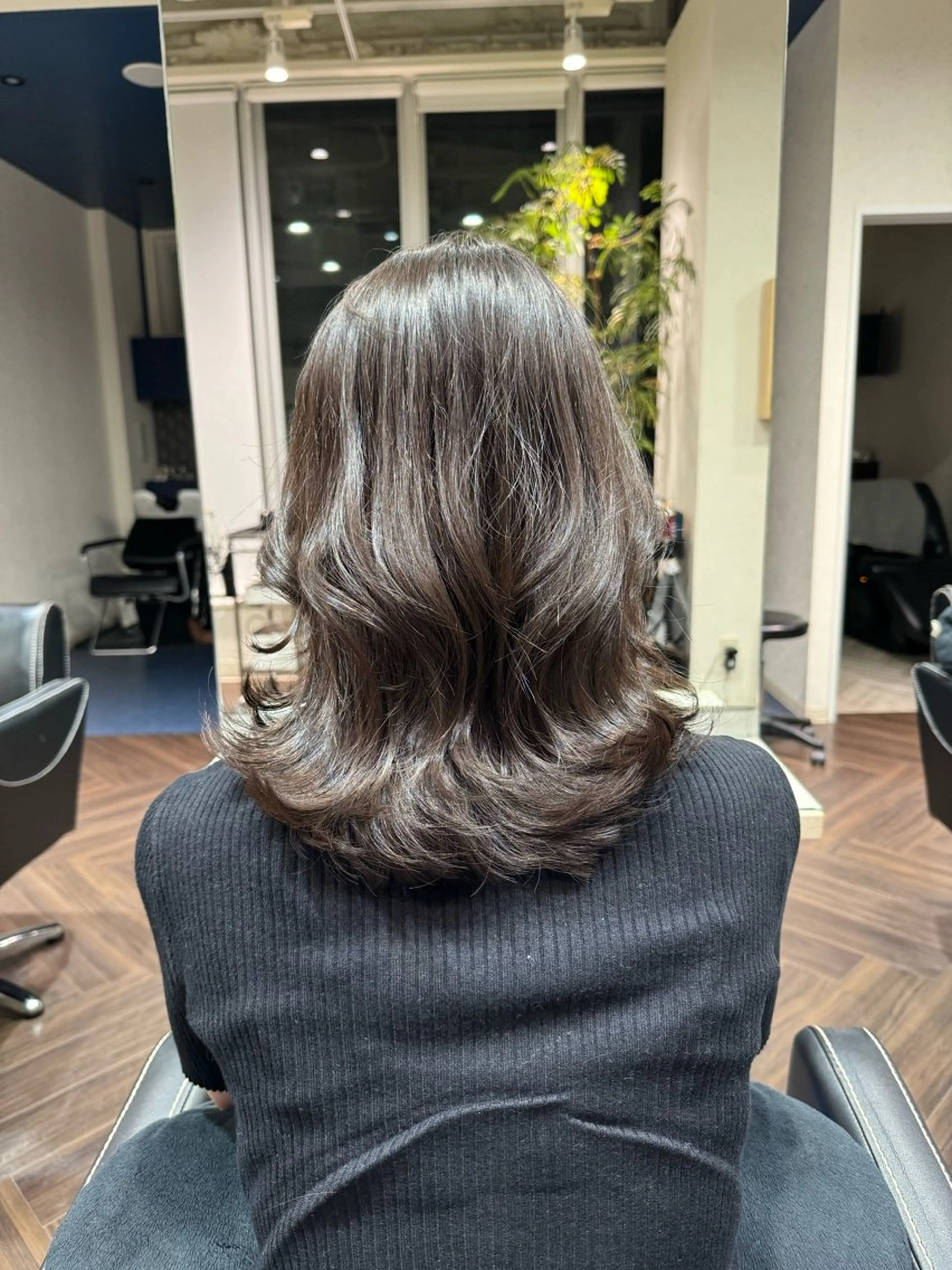 ミディアム レディースカット特化 ケンジのヘアスタイル