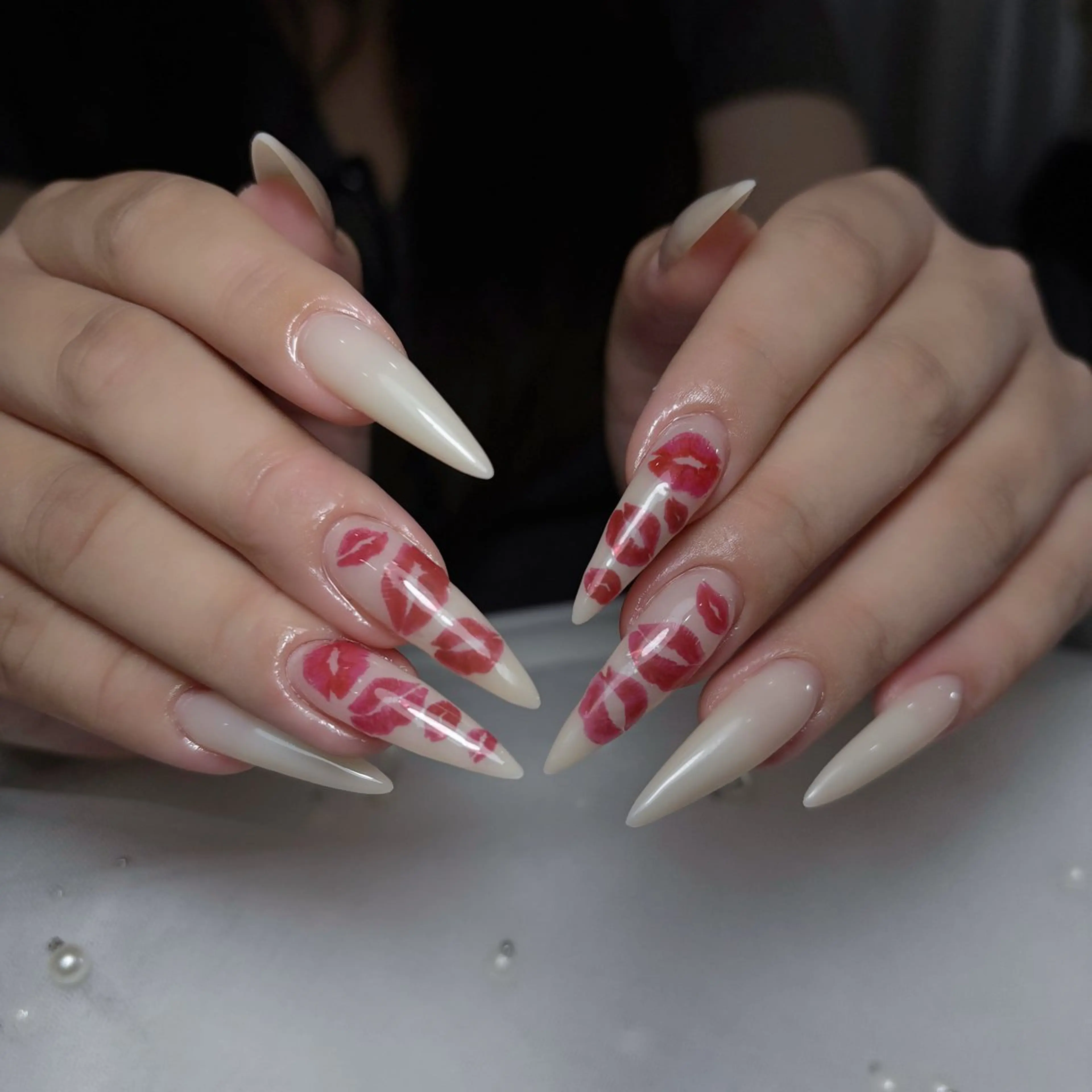 ネイル キラキラネイル シンプルネイル 春ネイル ワンホンネイル 冬ネイル ハンドネイル SORA Nailのネイルデザイン