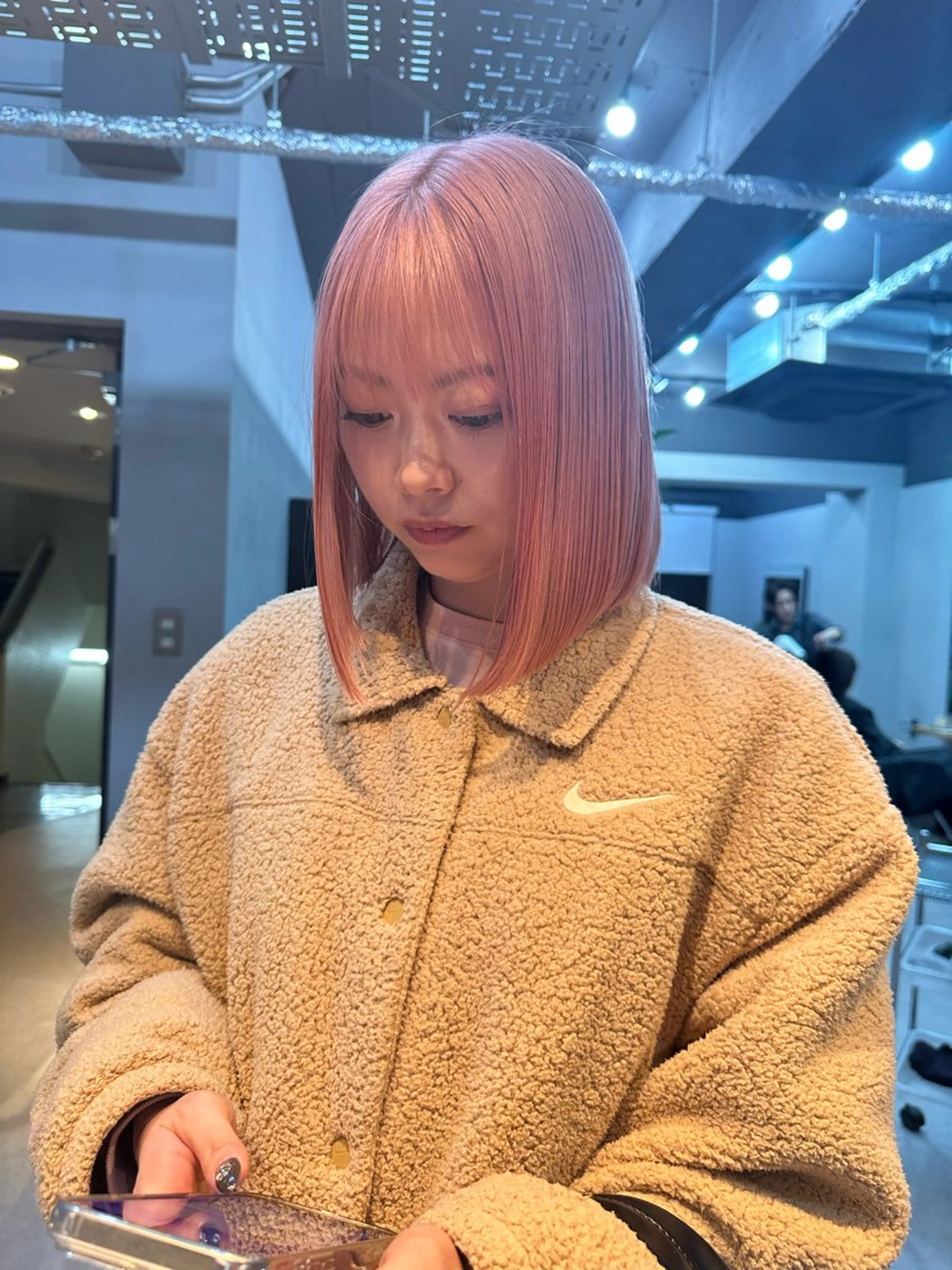 ミディアム カラー ブリーチ 透明感カラー ハイトーンカラー ピンクカラー kira/ブリーチ/ ハイトーン/烏丸のヘアスタイル