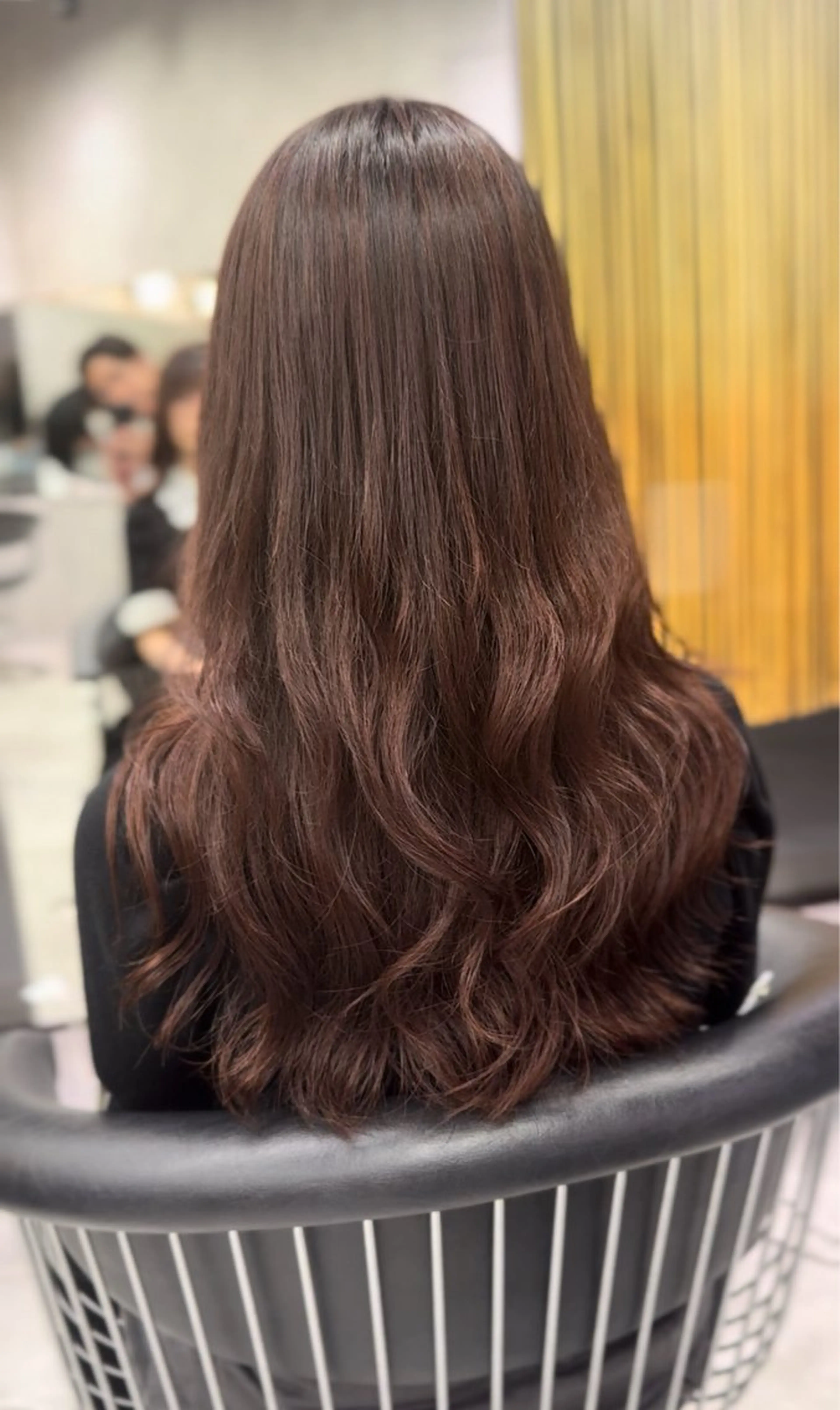 ロング パーマ 【レイヤーカット】 関根【コテ巻パーマ】のヘアスタイル