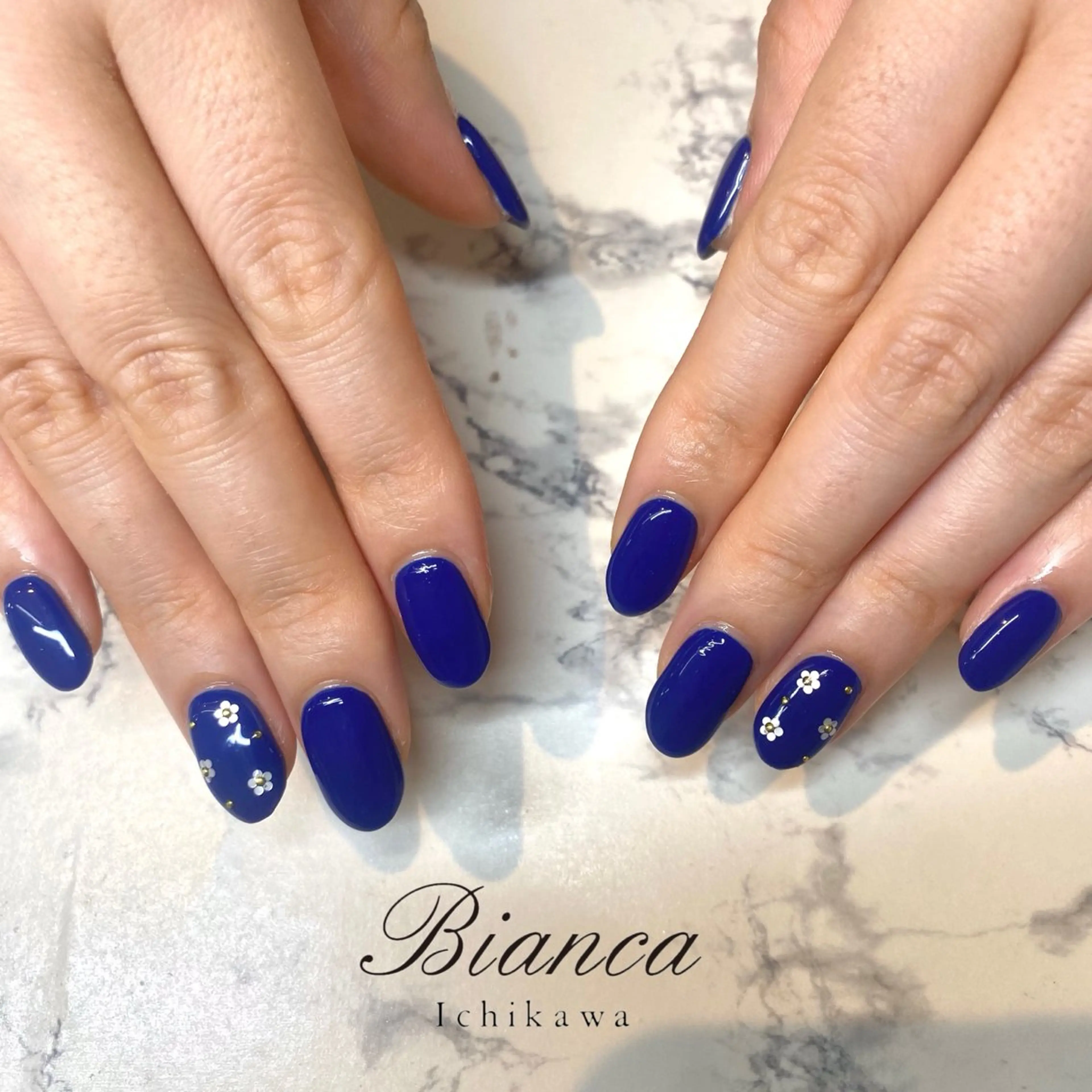 ネイル ハンドネイル Bianca 石井🎀のネイルデザイン