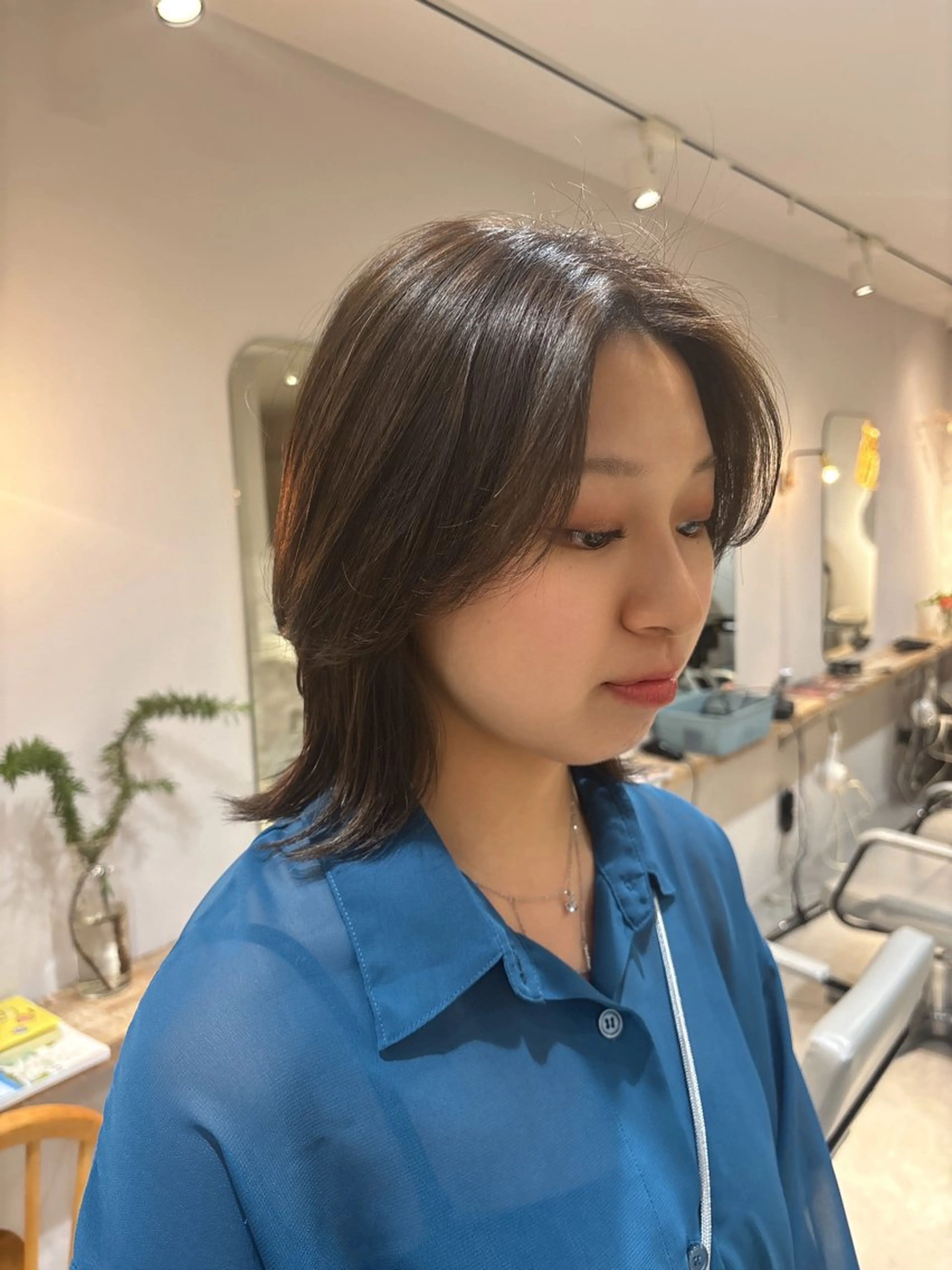 セミロング 🎀調布仙川透明感オ リーブカラー干莉🎀のヘアスタイル