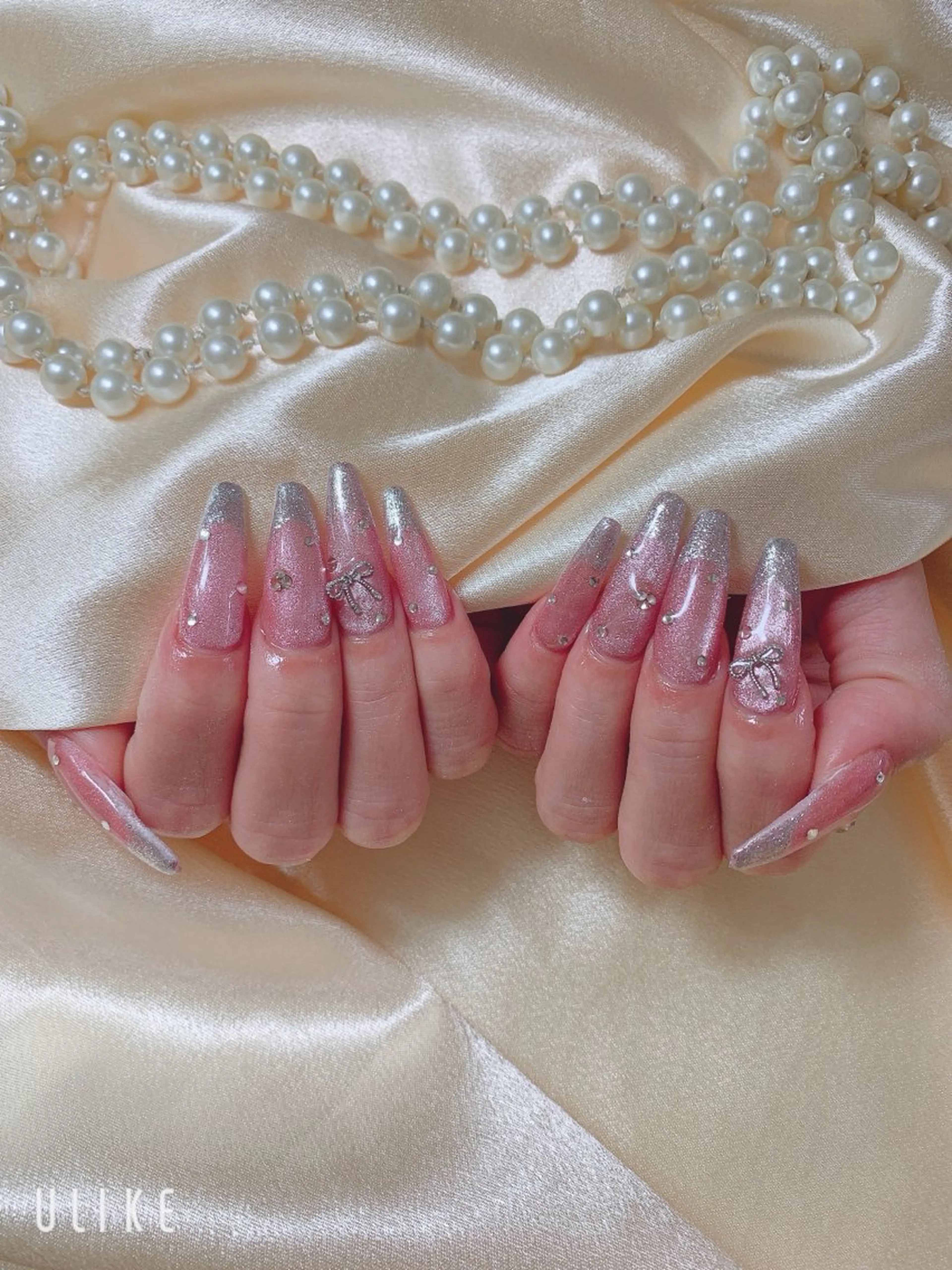 ネイル 桜ネイル フットネイル ジェルネイル 韓国ネイル ラメ(グリッター) ハンドネイル ネイルサロンAiri 長さ出し·シンプルのネイルデザイン