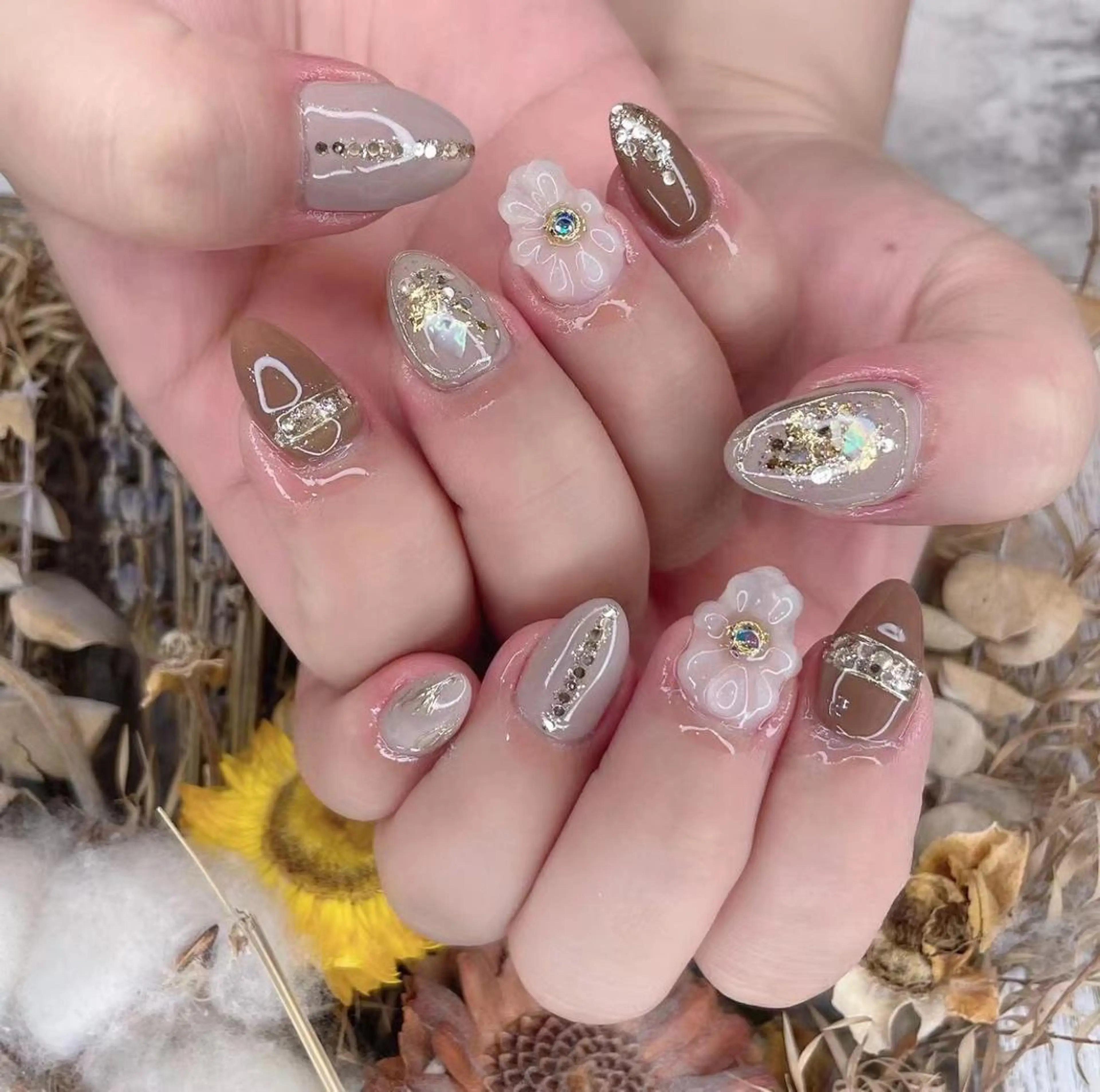 ネイル ゴールド ラメ(グリッター) ミラーネイル Babarla　Nail　Salon所属・babarla Nailのネイルデザイン