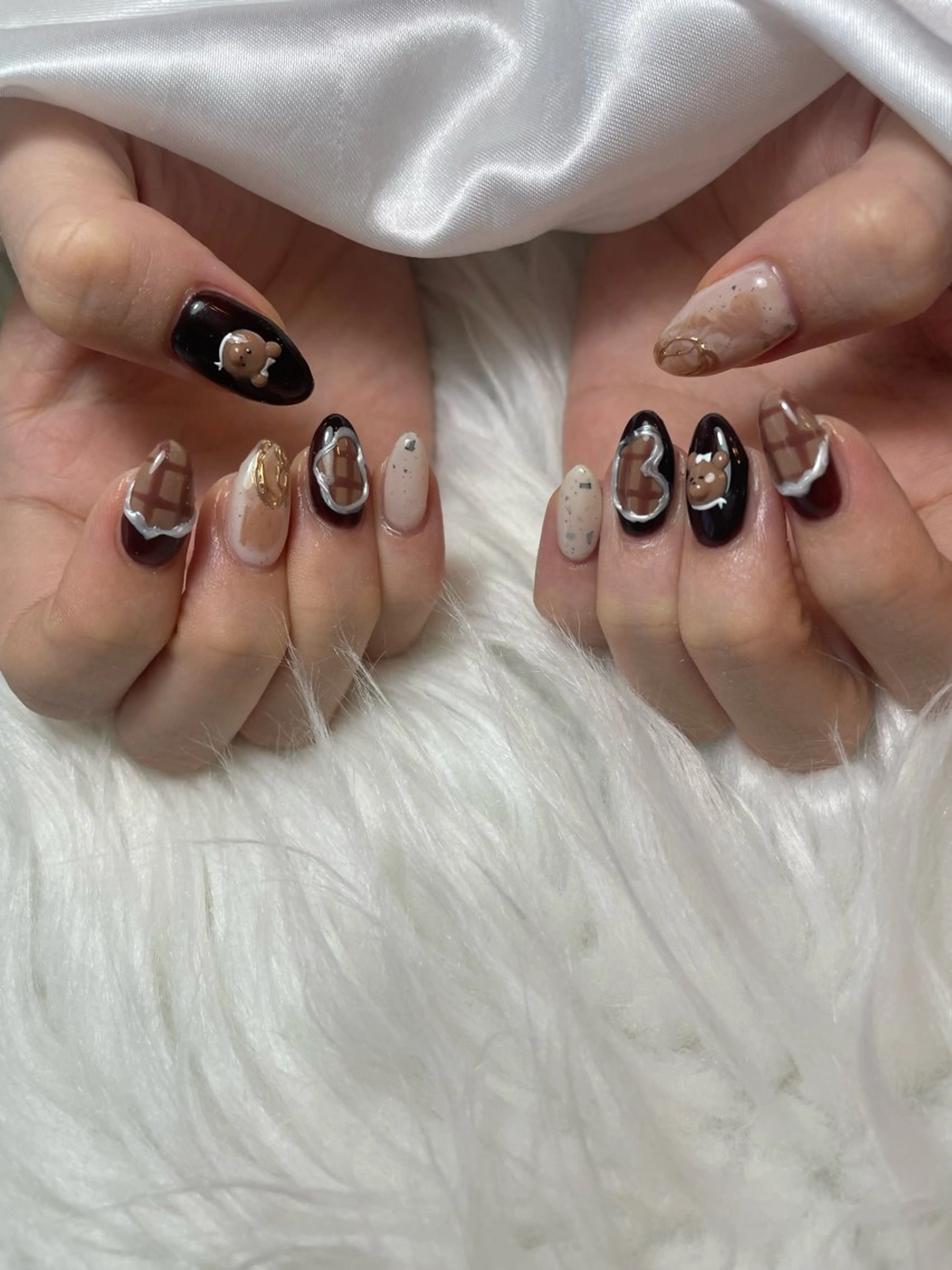 ネイル ブルー キラキラネイル 韓国ネイル マグネットネイル シンプルネイル ハンドネイル timtam --sakiのネイルデザイン