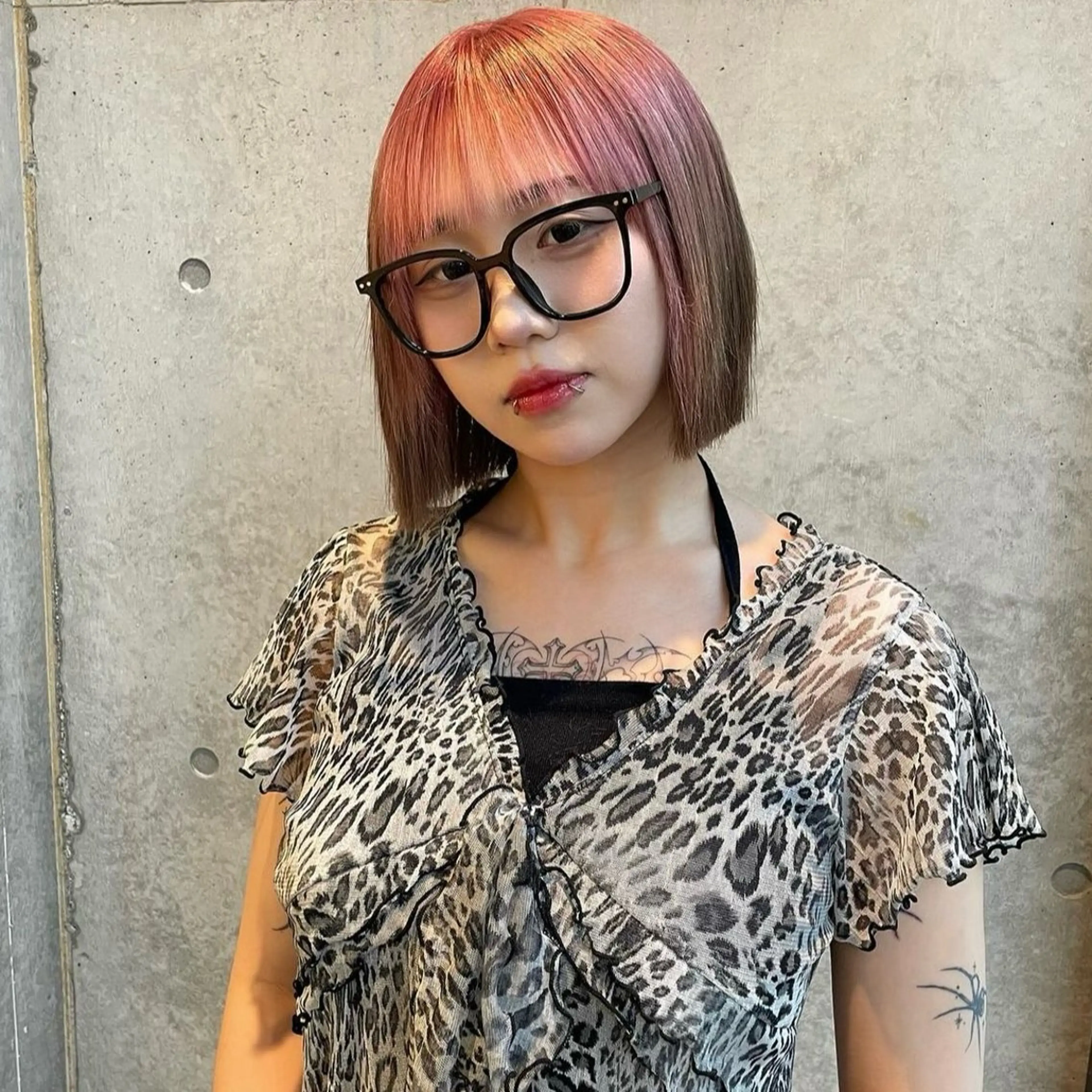 ショート カラー ヘアアレンジ ブラウンカラー デザインカラー ダブルカラー ピンクカラー ピンクブラウン カット ヘアカラー トリートメント Mizobe misakiのヘアスタイル