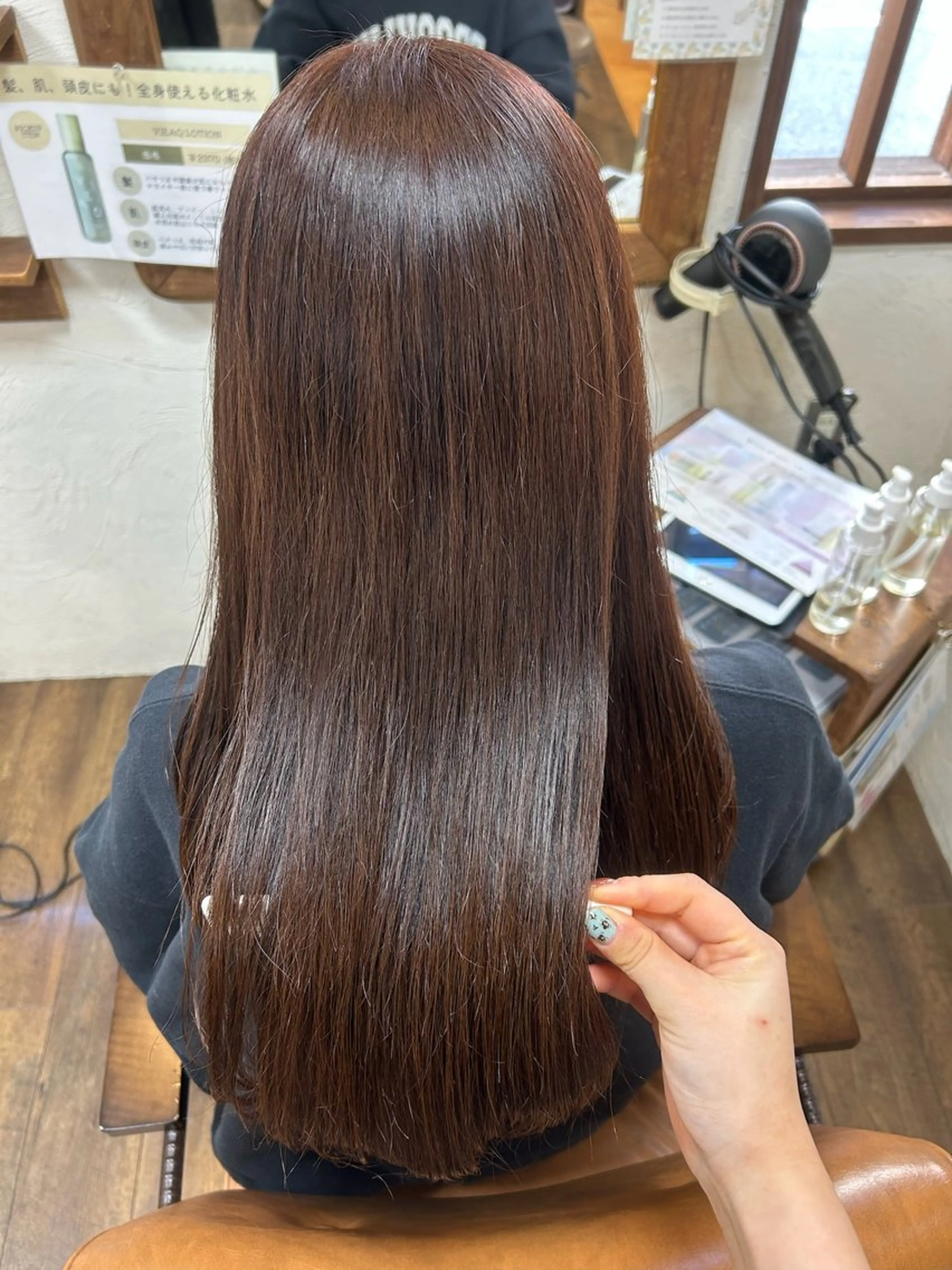 ロング カラー ベージュカラー ヘアカラー 徳 永のヘアスタイル