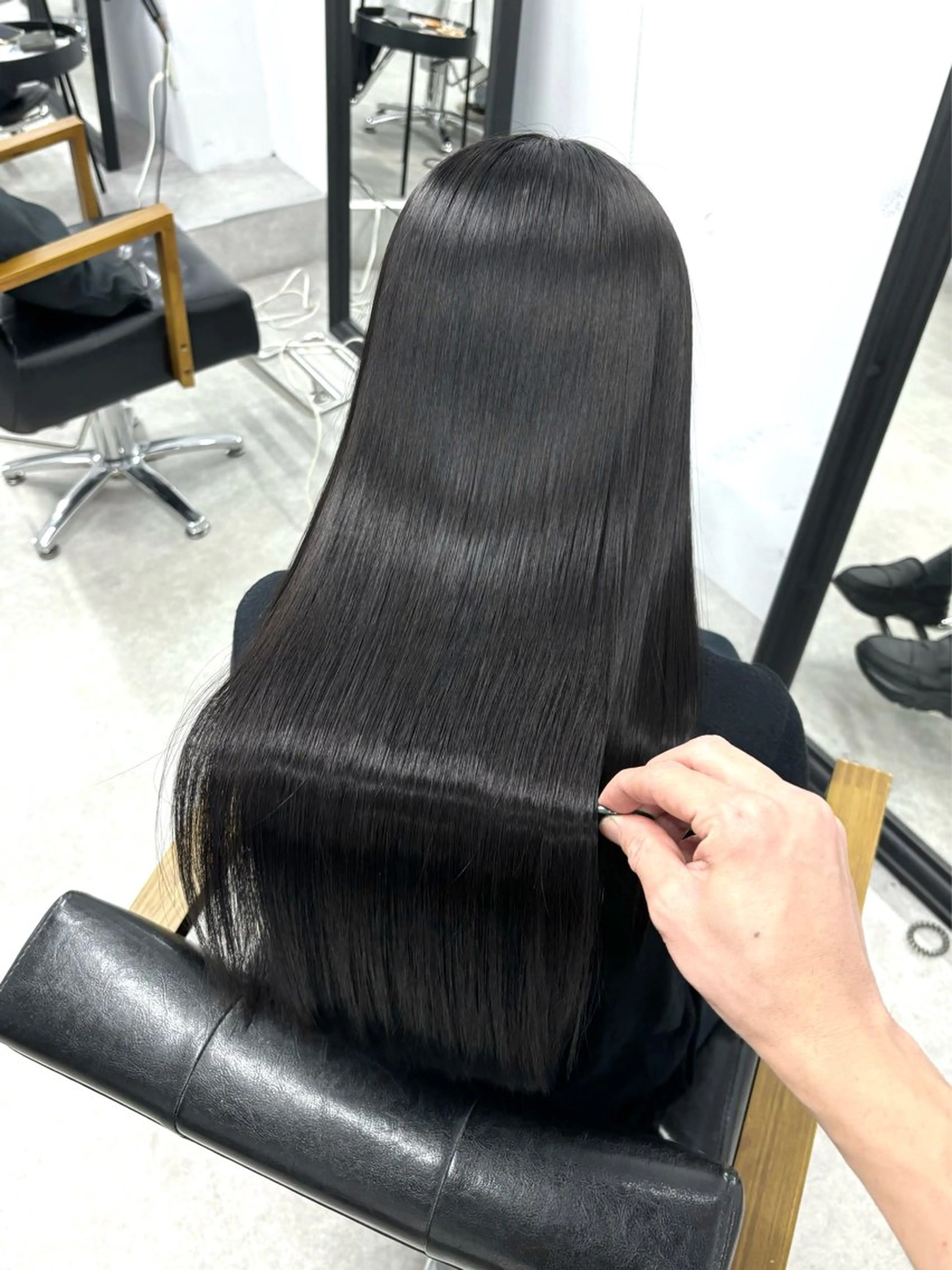 ロング カラー ブリーチ 髪質改善 縮毛矯正 トリートメント カット ヘアカラー 縮毛矯正 トリートメント darts所属・マツダ レンのヘアスタイル