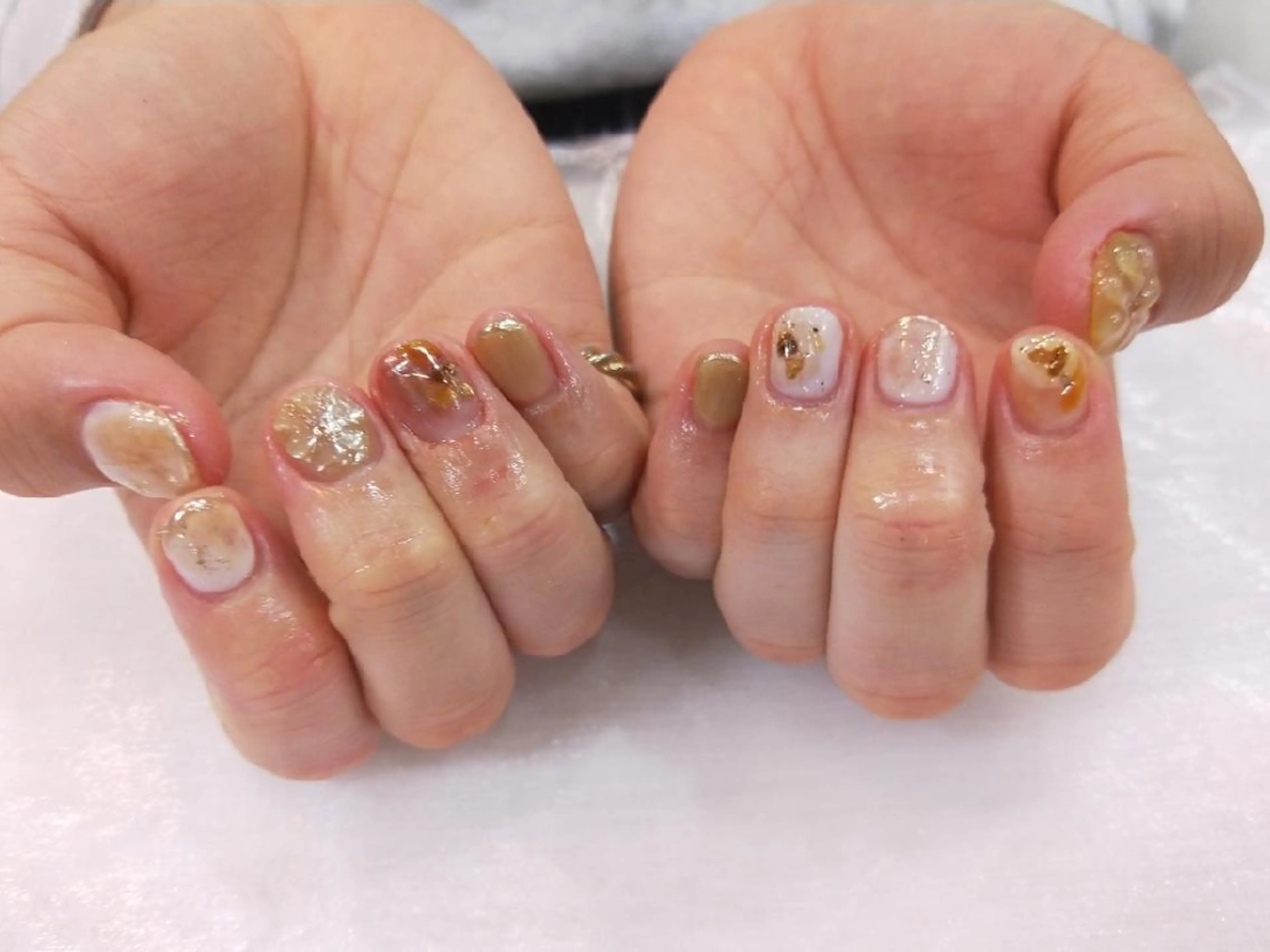 ネイル ハンドネイル ハンドケア R'well所属・はばすみれ🎀ﾈｲﾙ 光ﾌｪｲｼｬﾙ ﾍｱのネイルデザイン