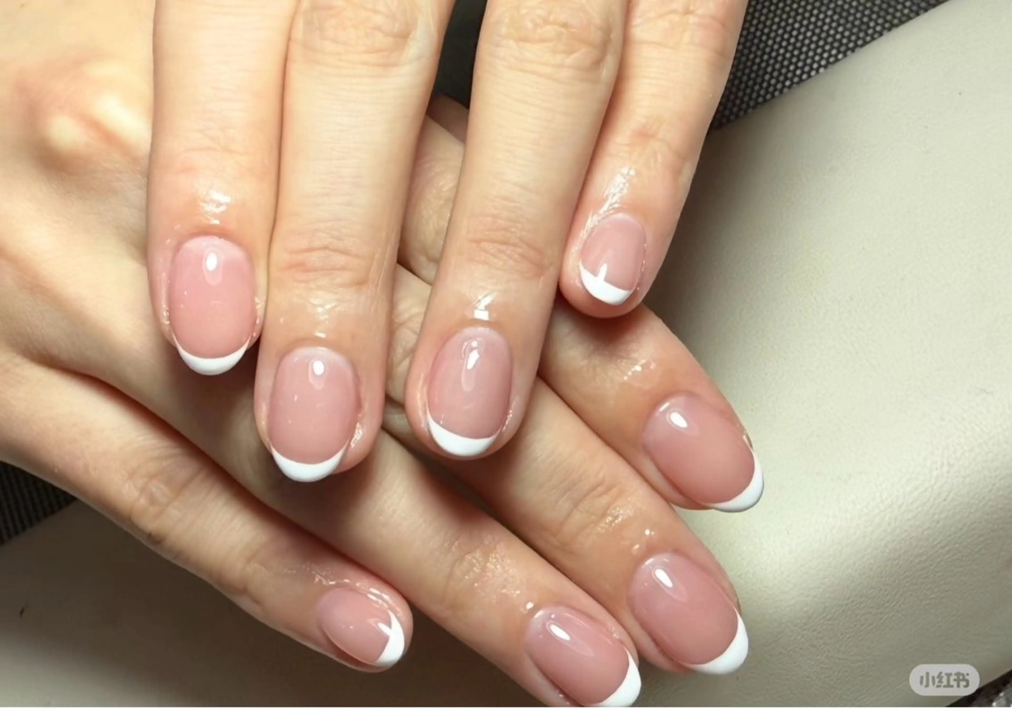 クリアベースフレンチ(ベースカラー追加➕500円、オフ込み所要時間120分)の写真