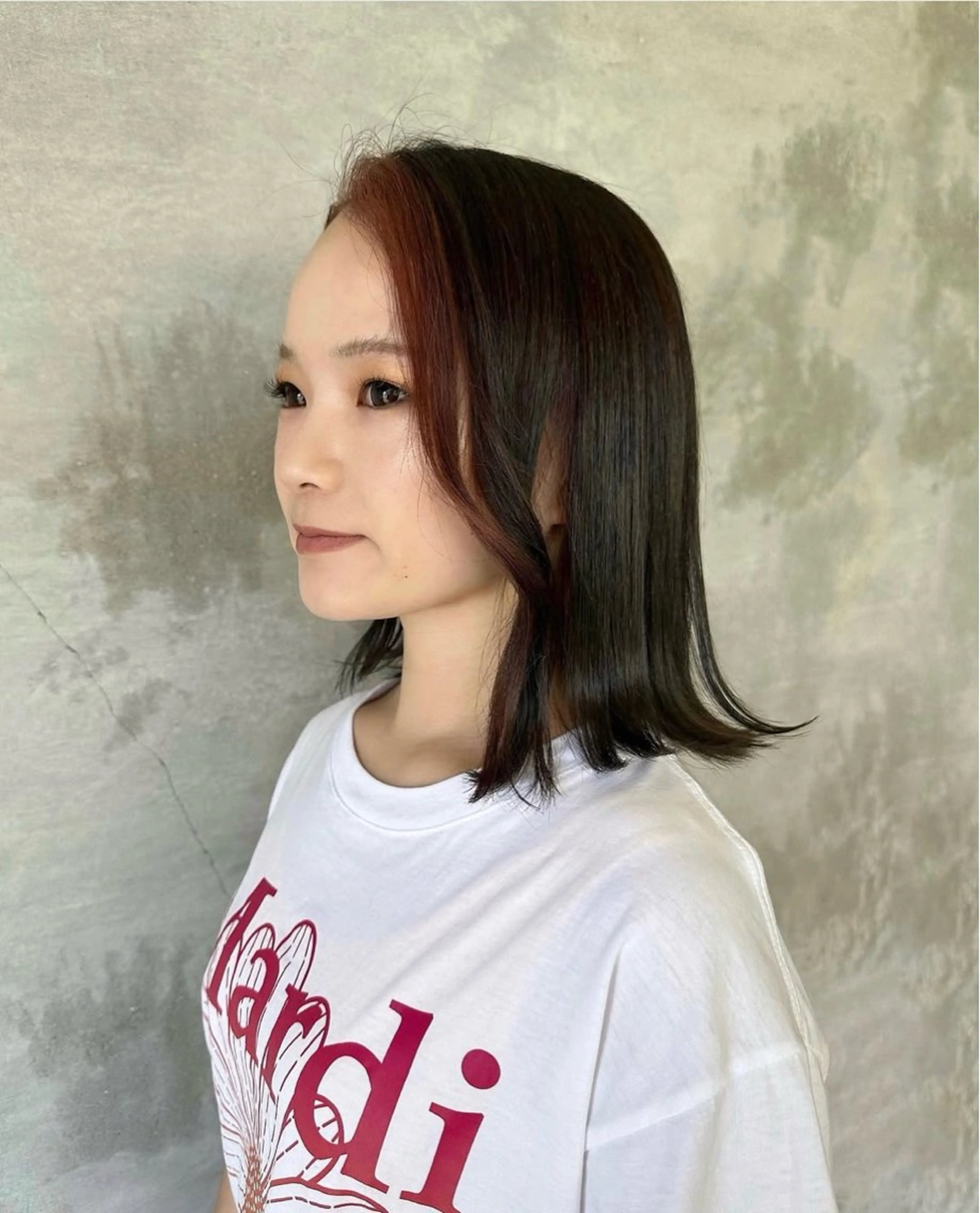 ミディアム 顔周りカット ヘアカラー Chlan所属・石井 みいみのヘアスタイル