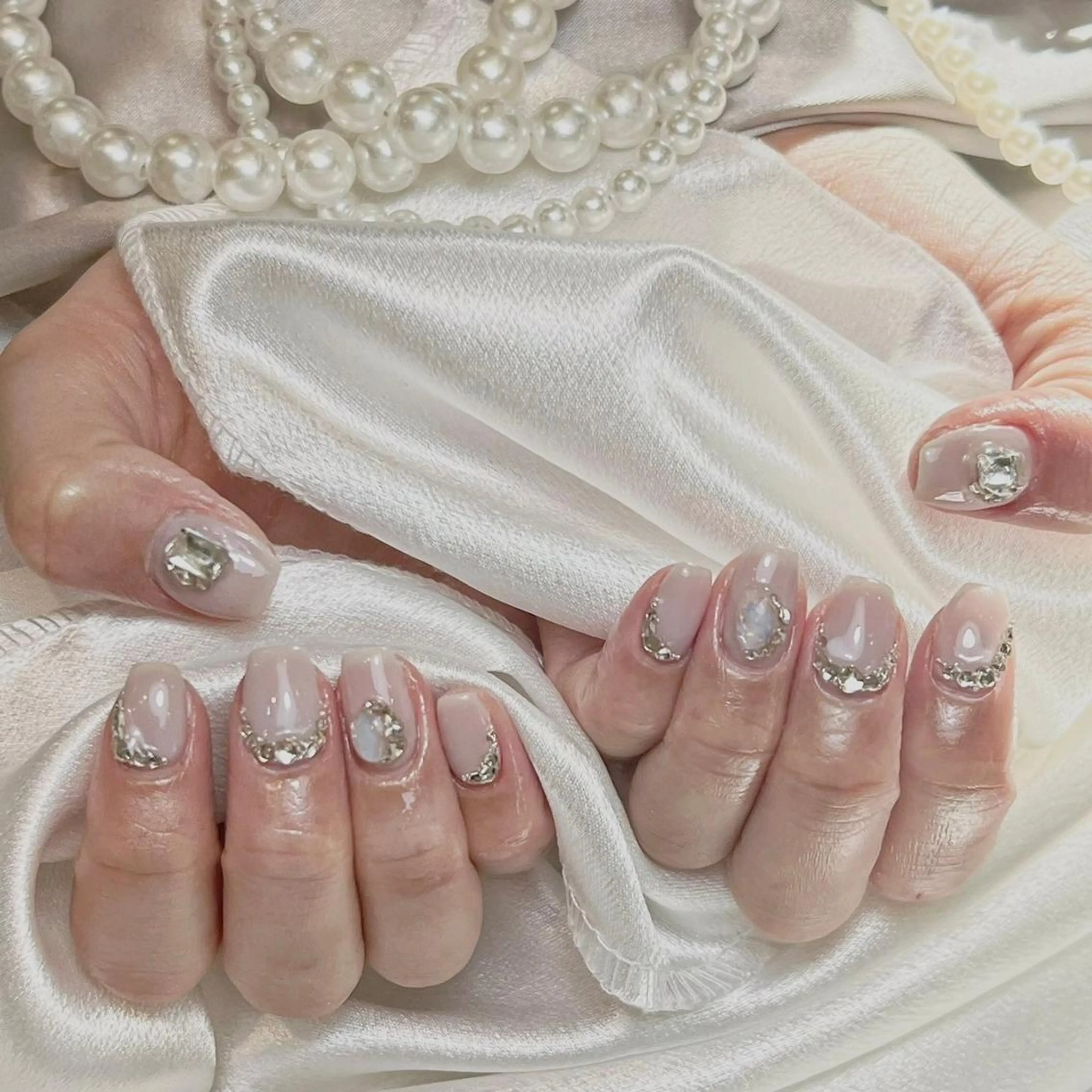 ネイル RAFFINE 月🦋🩵のネイルデザイン