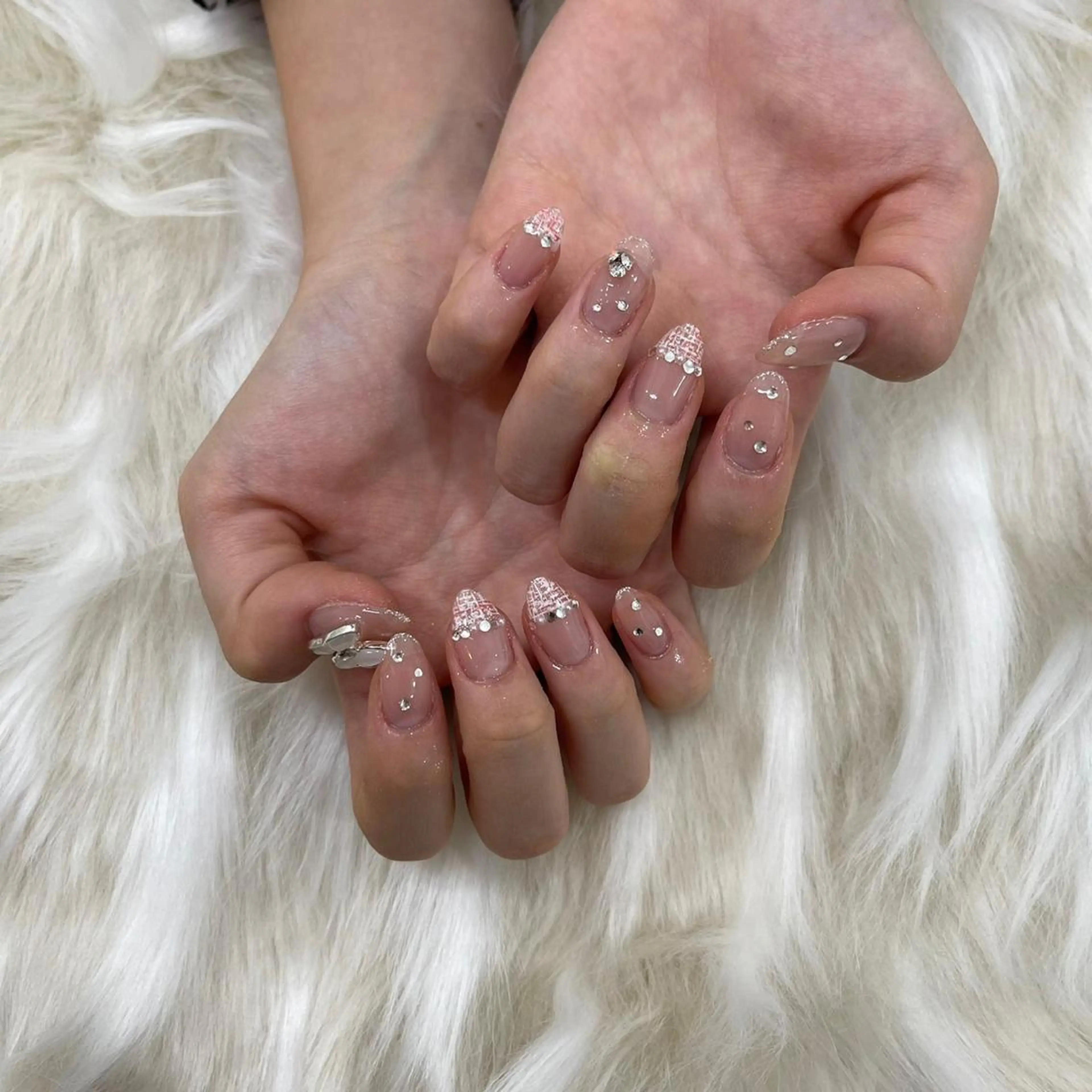 ネイル PEEKABOO京橋 EYE&NAILのマツエク・マツパデザイン