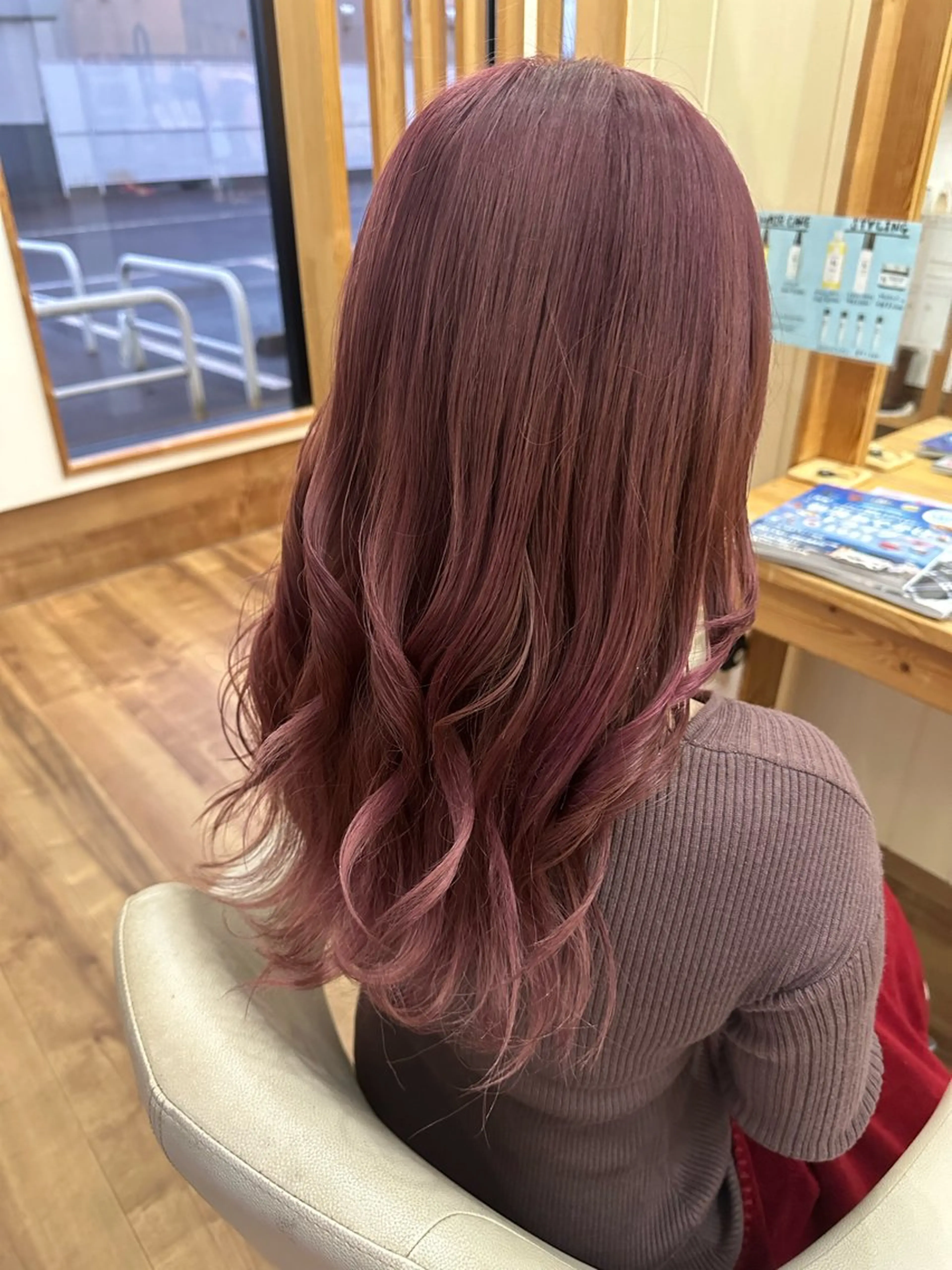 👑ブリーチ＋オンカラー👑トリートメント付きの写真