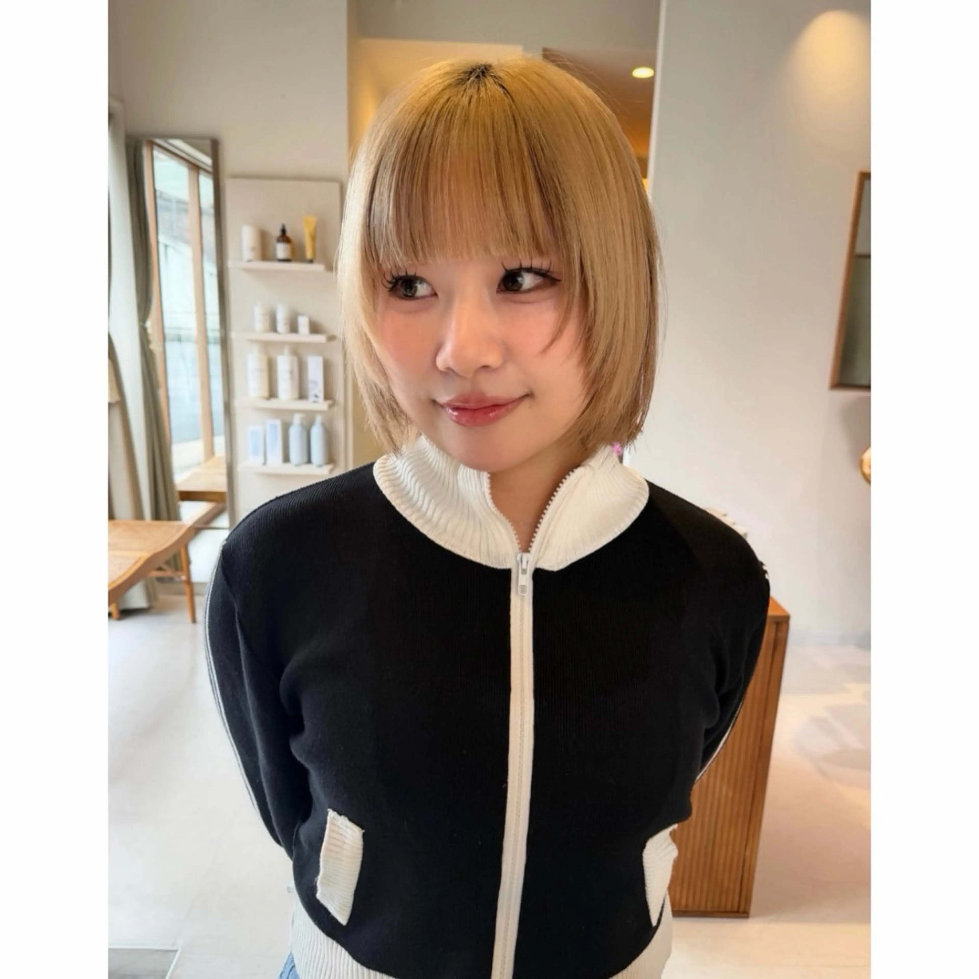 ショート ボブレイヤー ボブ レイヤーカット カット ボブパーマ/艶カラー 透明感カラー/ユメノのヘアスタイル