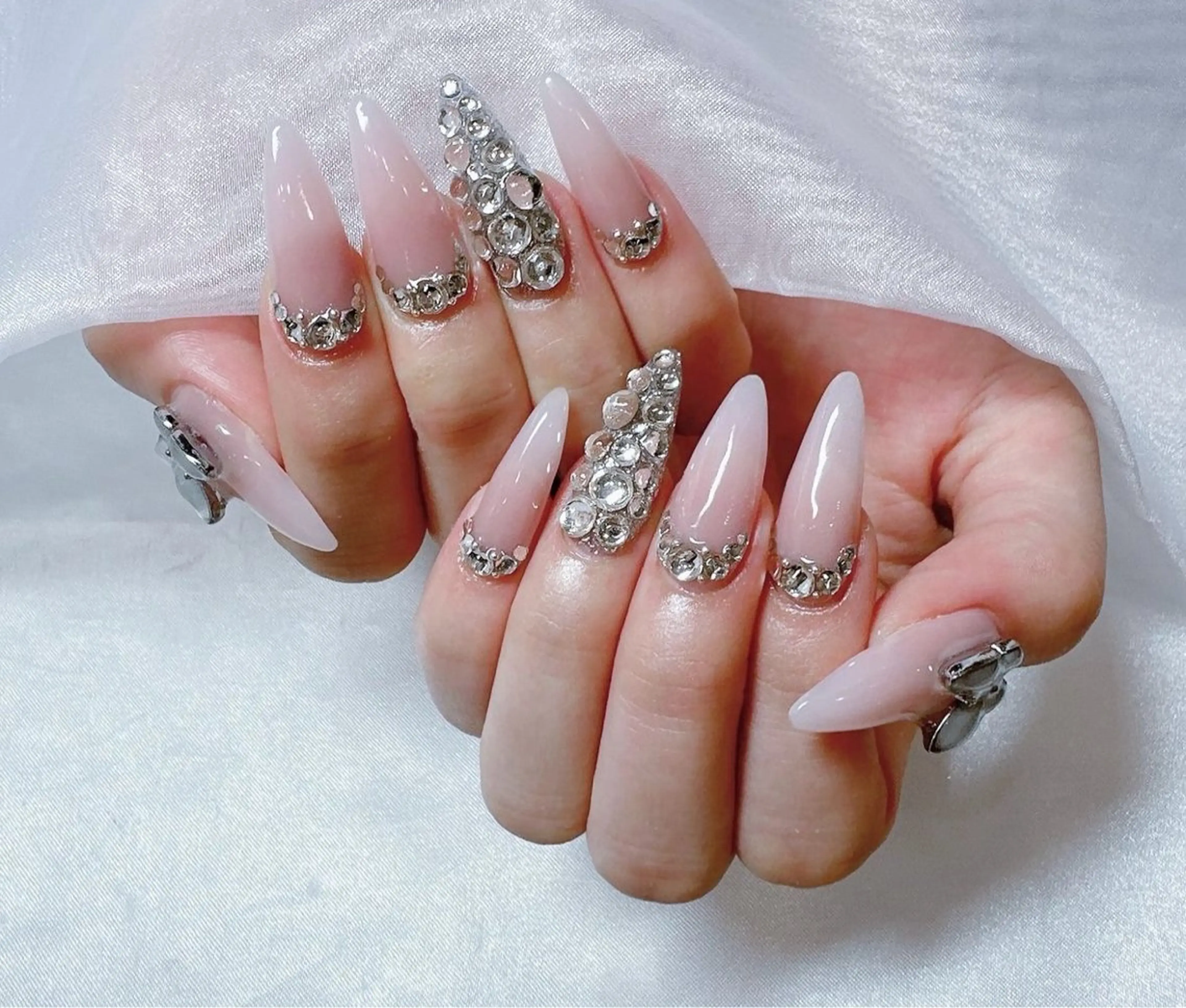 ネイル 大塚眉毛|ハンドケア |肌管理の眉毛・アイブロウイメージ