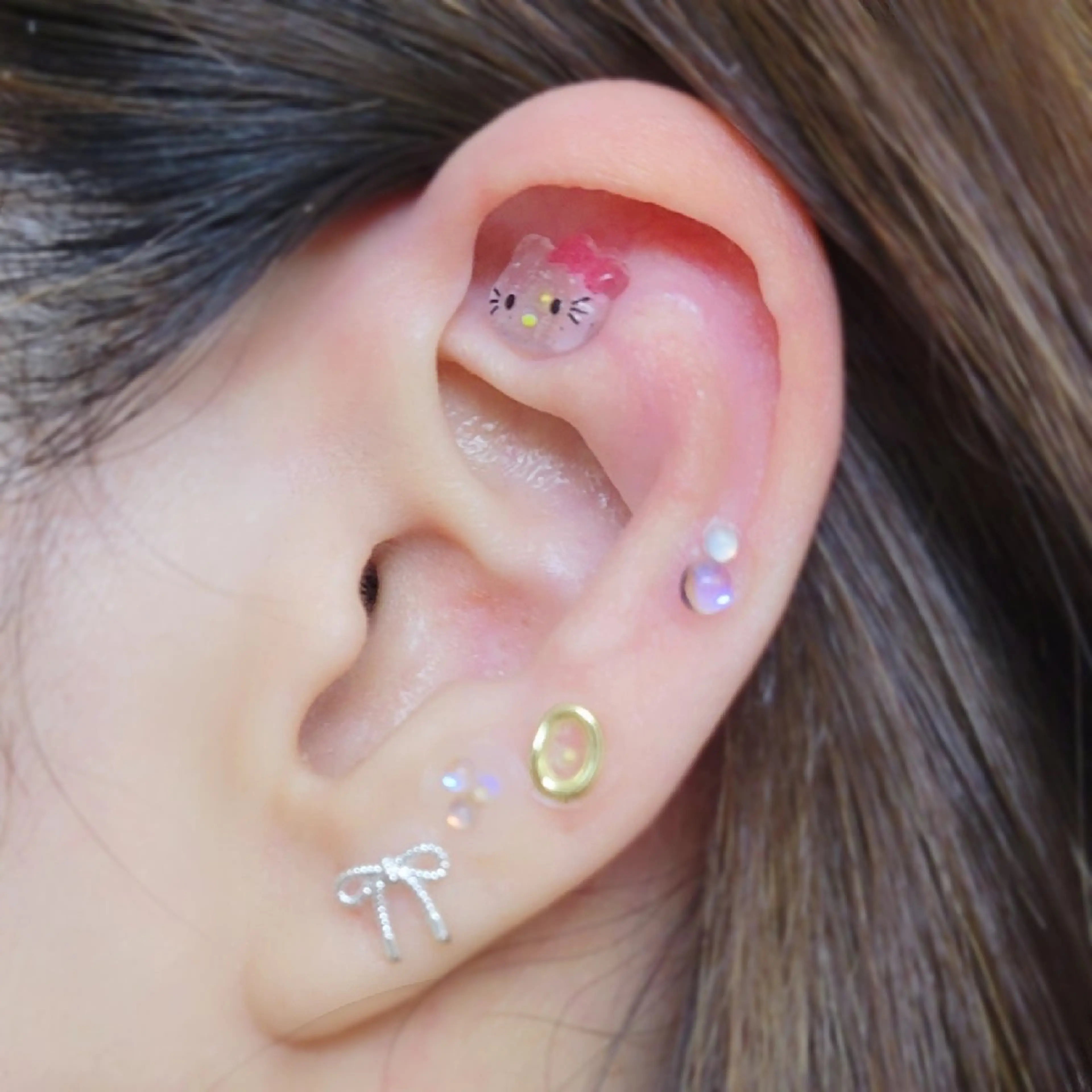 痛くならない耳つぼジュエリー8粒(両耳)の写真