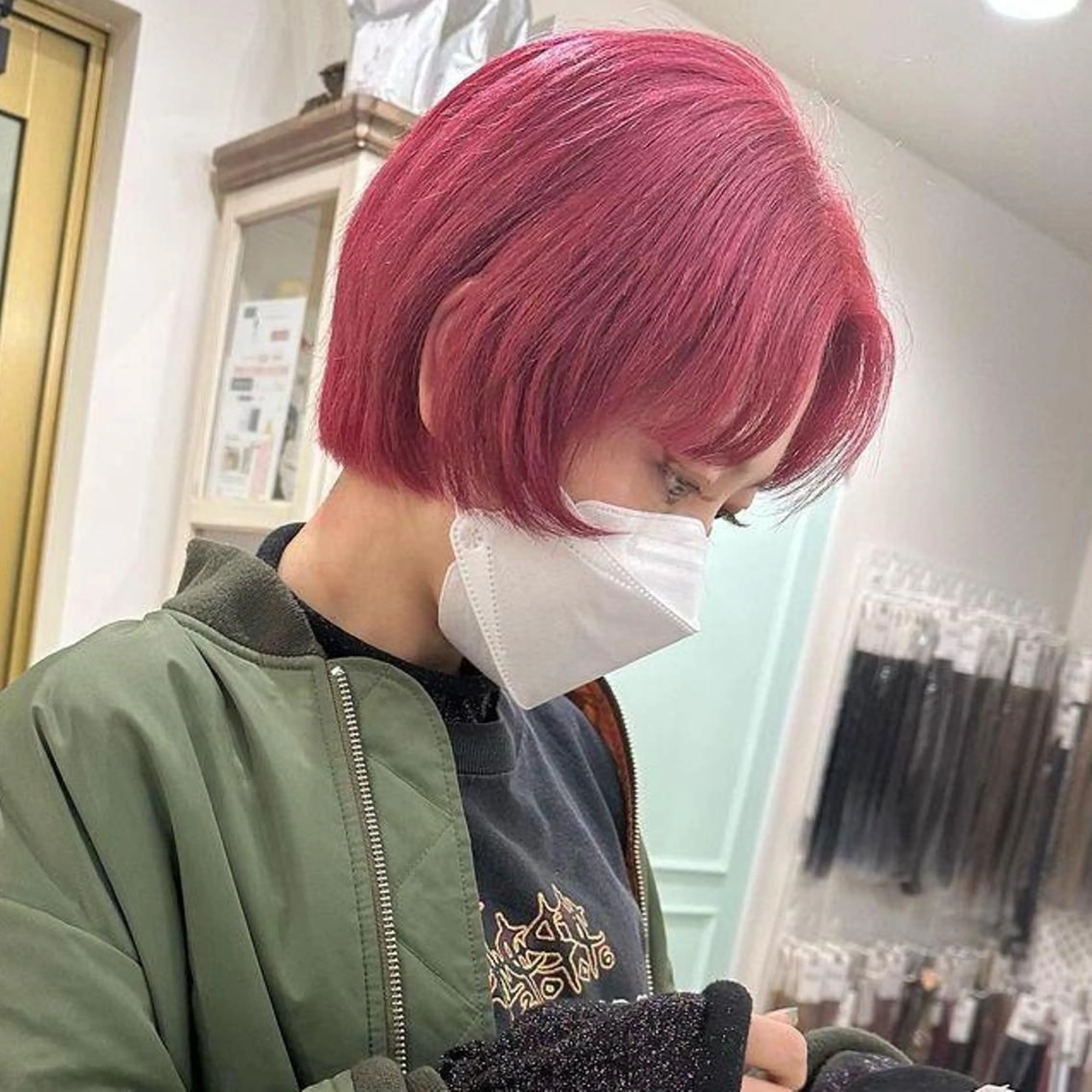 カラー ショート ピンクカラー レッドカラー ORIKA 美容室のヘアスタイル