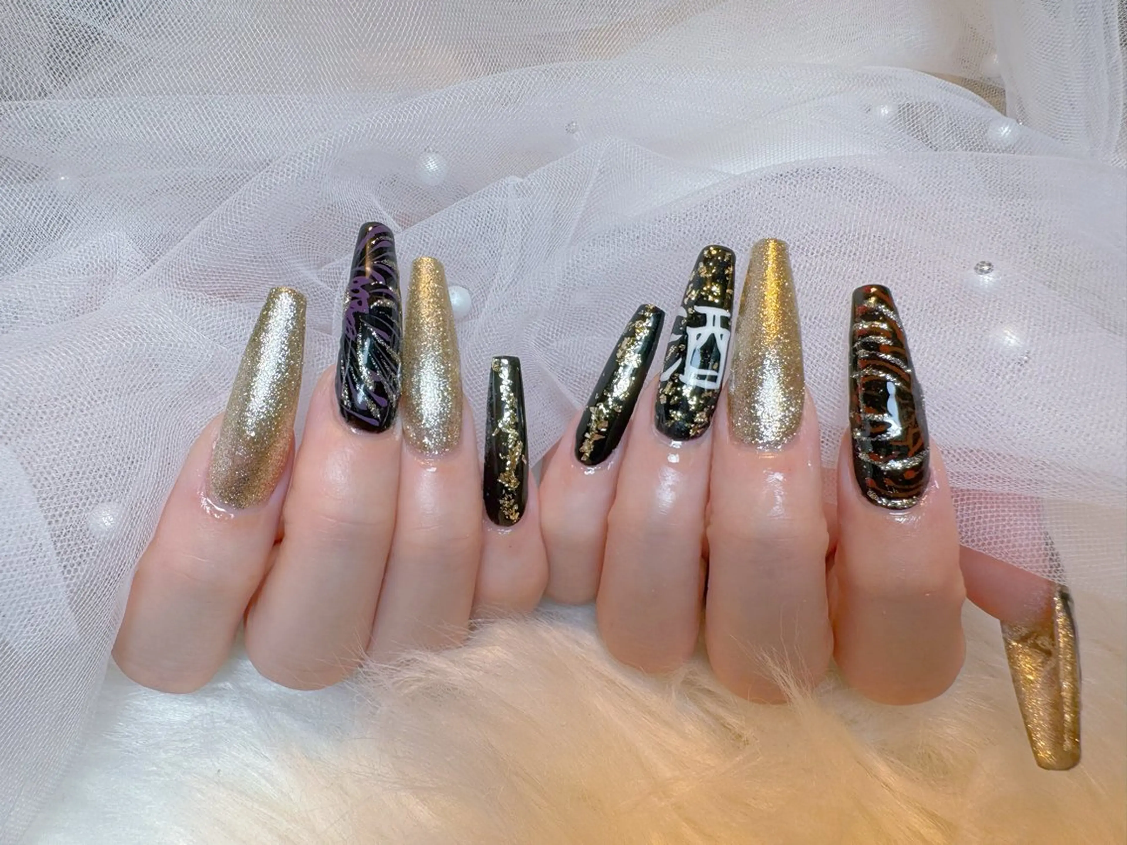 ネイル アートネイル ブルー 成人式 フラワーネイル ロングネイル ハンドネイル K&R Nail所属・Nail Salon K&Rのネイルデザイン