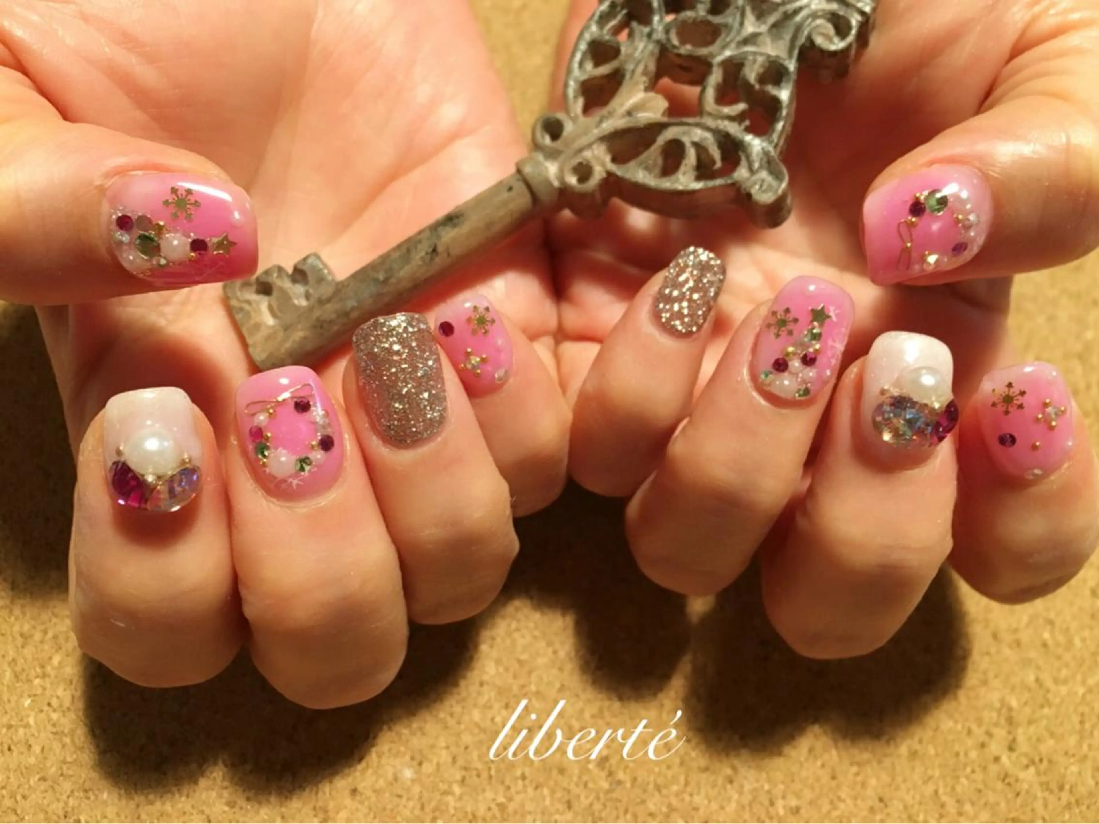 ネイル liberté (リベルテ)のネイルデザイン