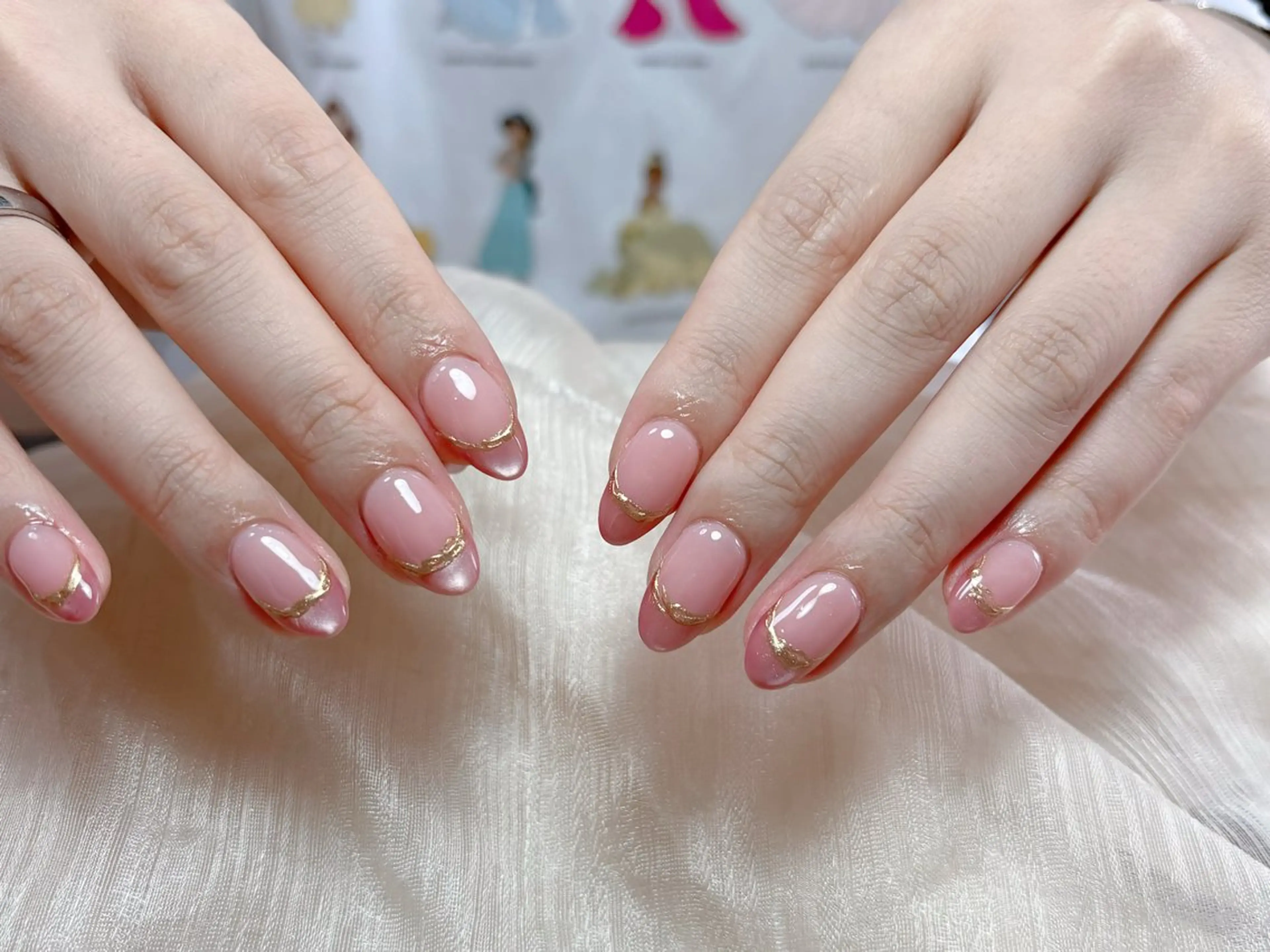 ネイル オーロラネイル チークネイル フレンチネイル ジェルネイル ガラスフレンチ ハンドネイル Nail Jolie所属・Nail Jolieのネイルデザイン