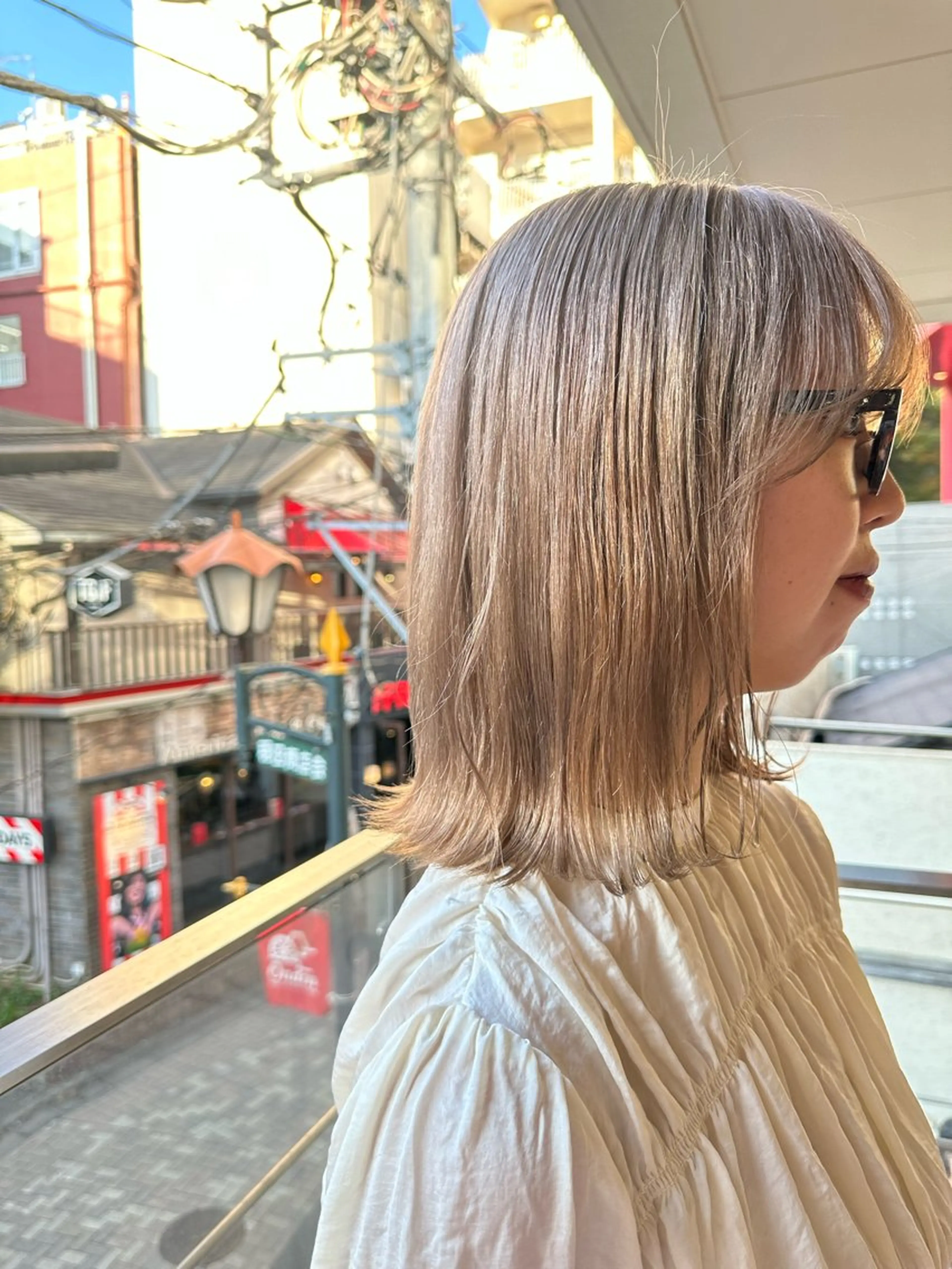 ミディアム カラー ブリーチ OLSEN D.B.A BALLOON HAIR所属・さとう あやかのヘアスタイル