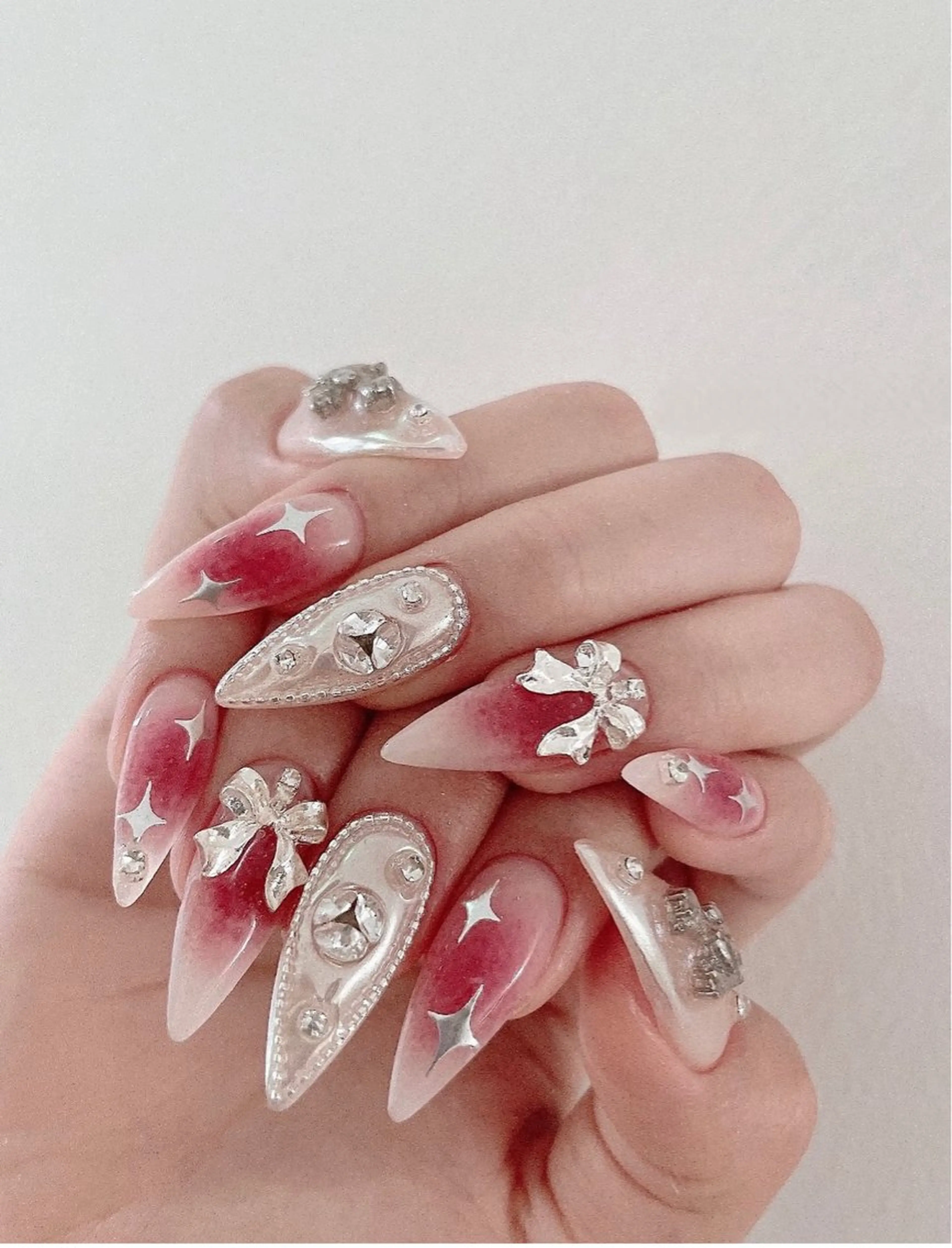 ネイル アニマル柄 オーロラネイル チークネイル フラッシュネイル ジェルネイル ハンドネイル Tira Nailのネイルデザイン