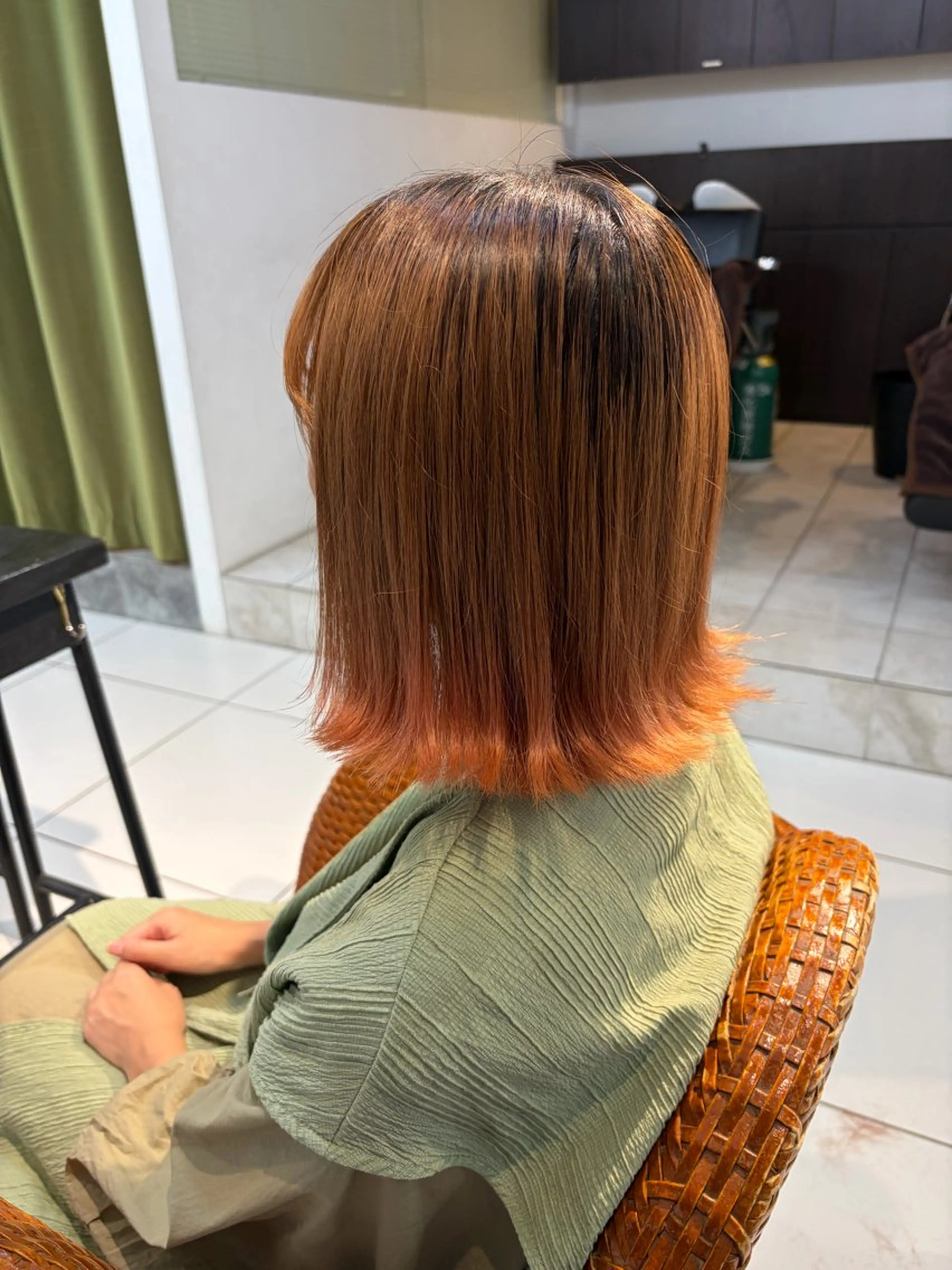 ショート ヘアアレンジ 外ハネヘア DIFINOaoyama所属・🎧ayaka/ボブ /透明感カラー🩵のヘアスタイル