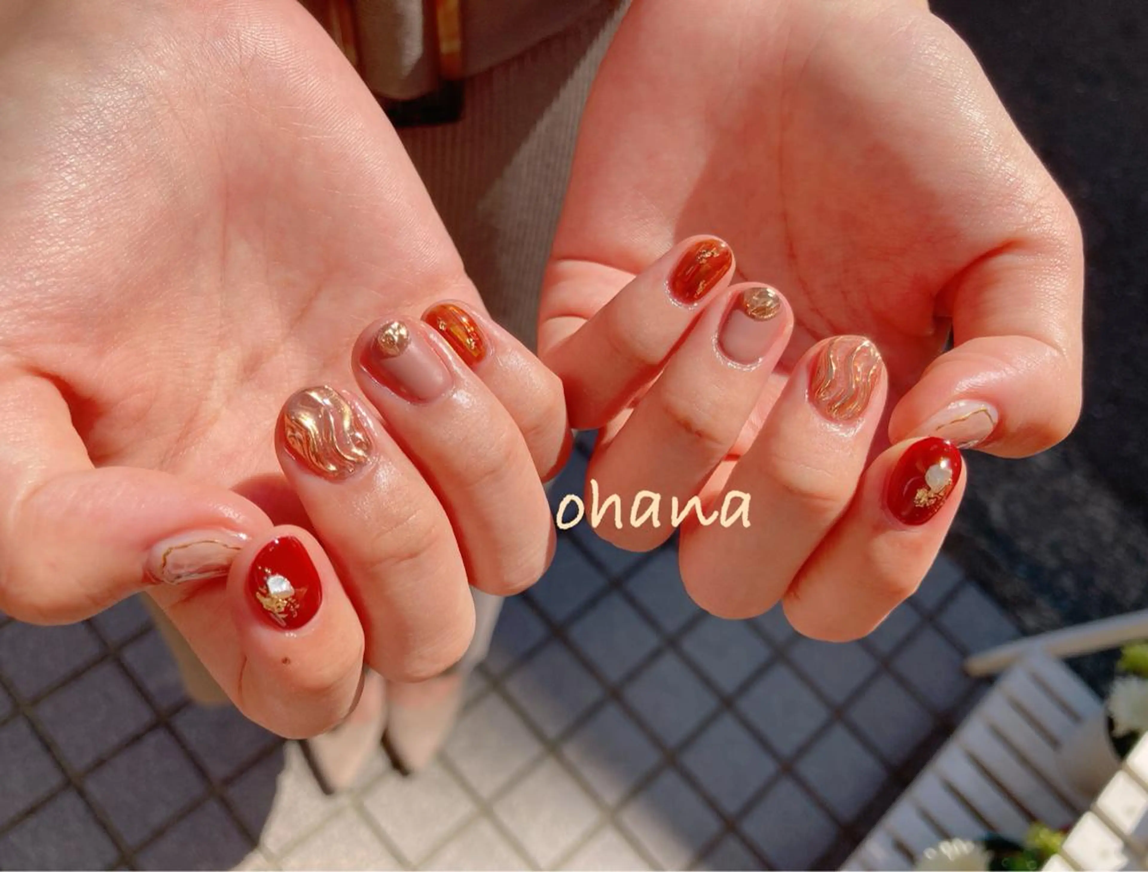 ネイル オーロラネイル べっ甲ネイル ボルドー 長さ出し フットネイル nailroom  OHANA所属・nailroom OHANA🌴のネイルデザイン