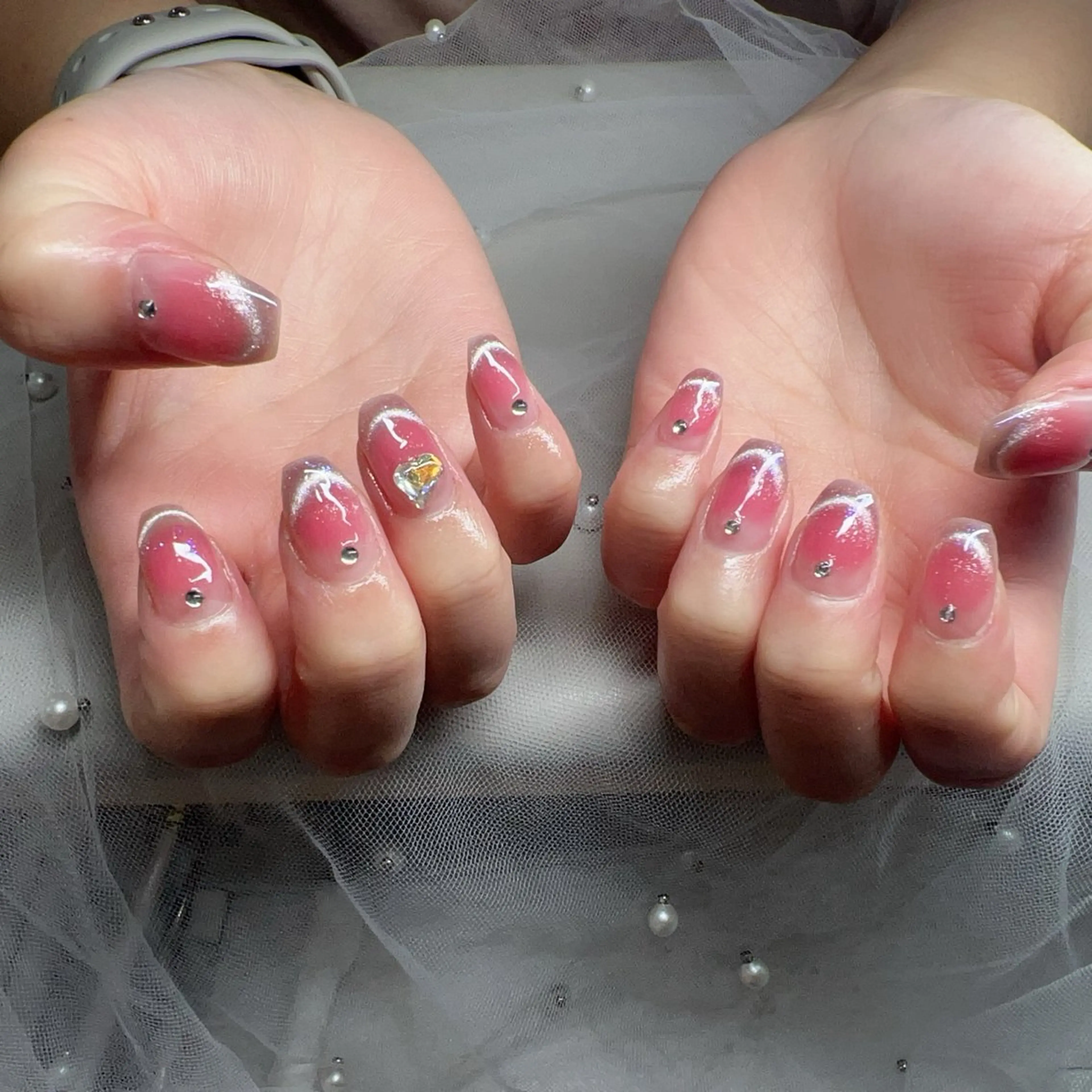 【オシャレNo.1】チーク×マグネットネイル＋パーツつけ放題 7680円の写真