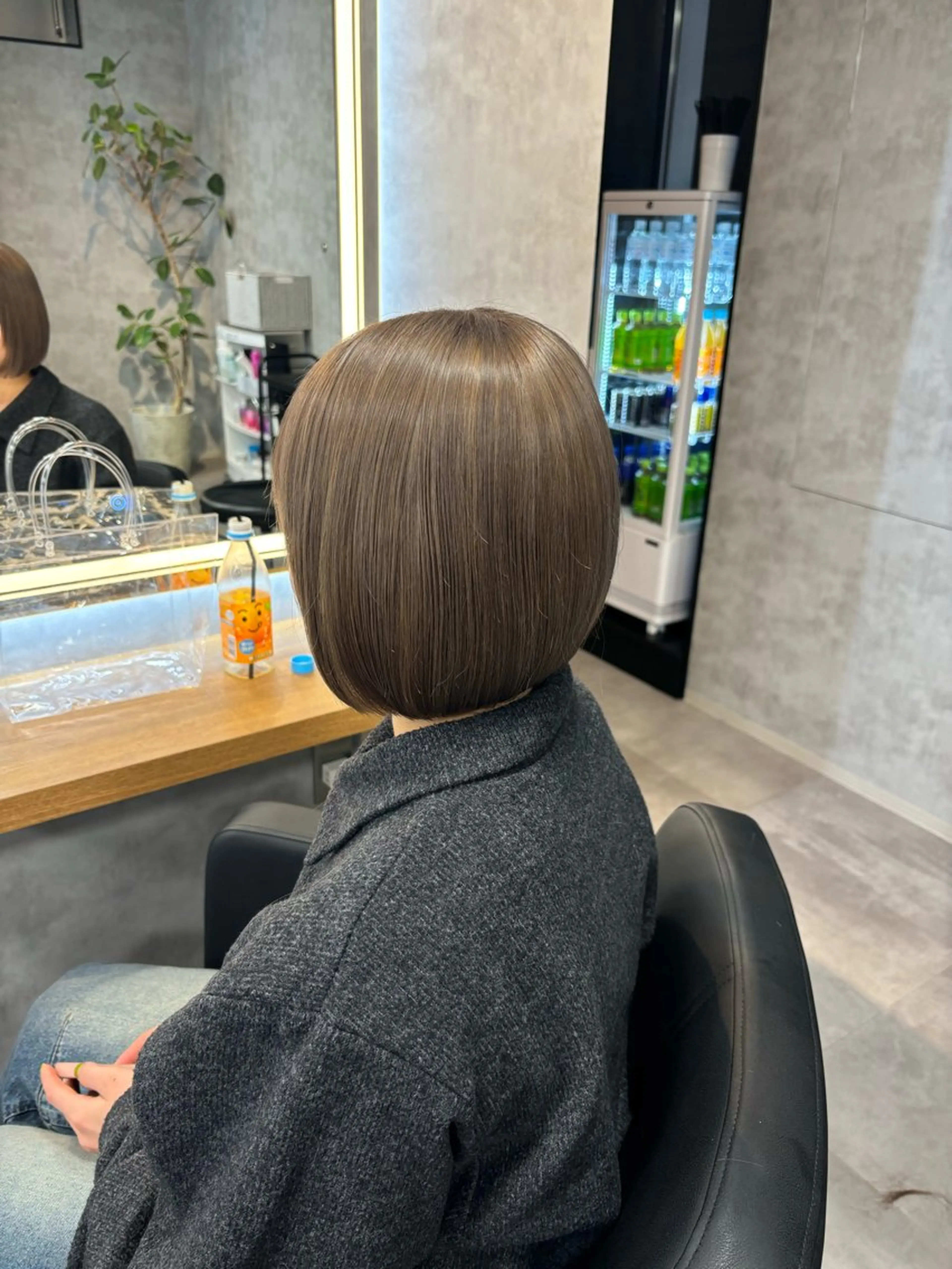 ミディアム カラー パーマ ヘアアレンジ 透明感ブリーチカラー 🌈TOMOHIROのヘアスタイル